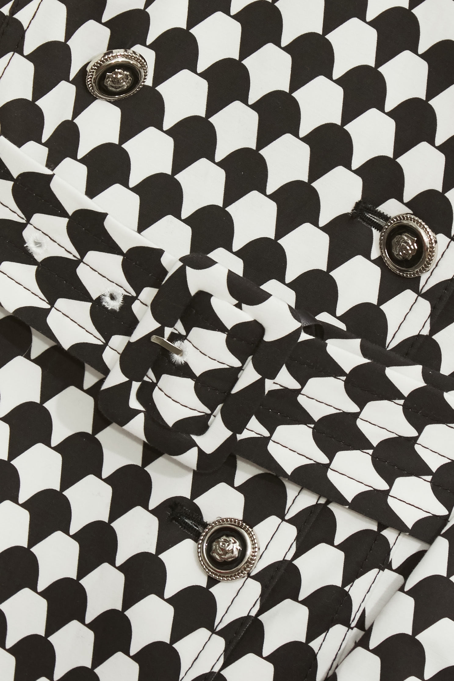 幾何鑽石花風衣外套幾何鑽石花風衣外套,外套,春夏穿搭,時髦成套搭配,腰帶