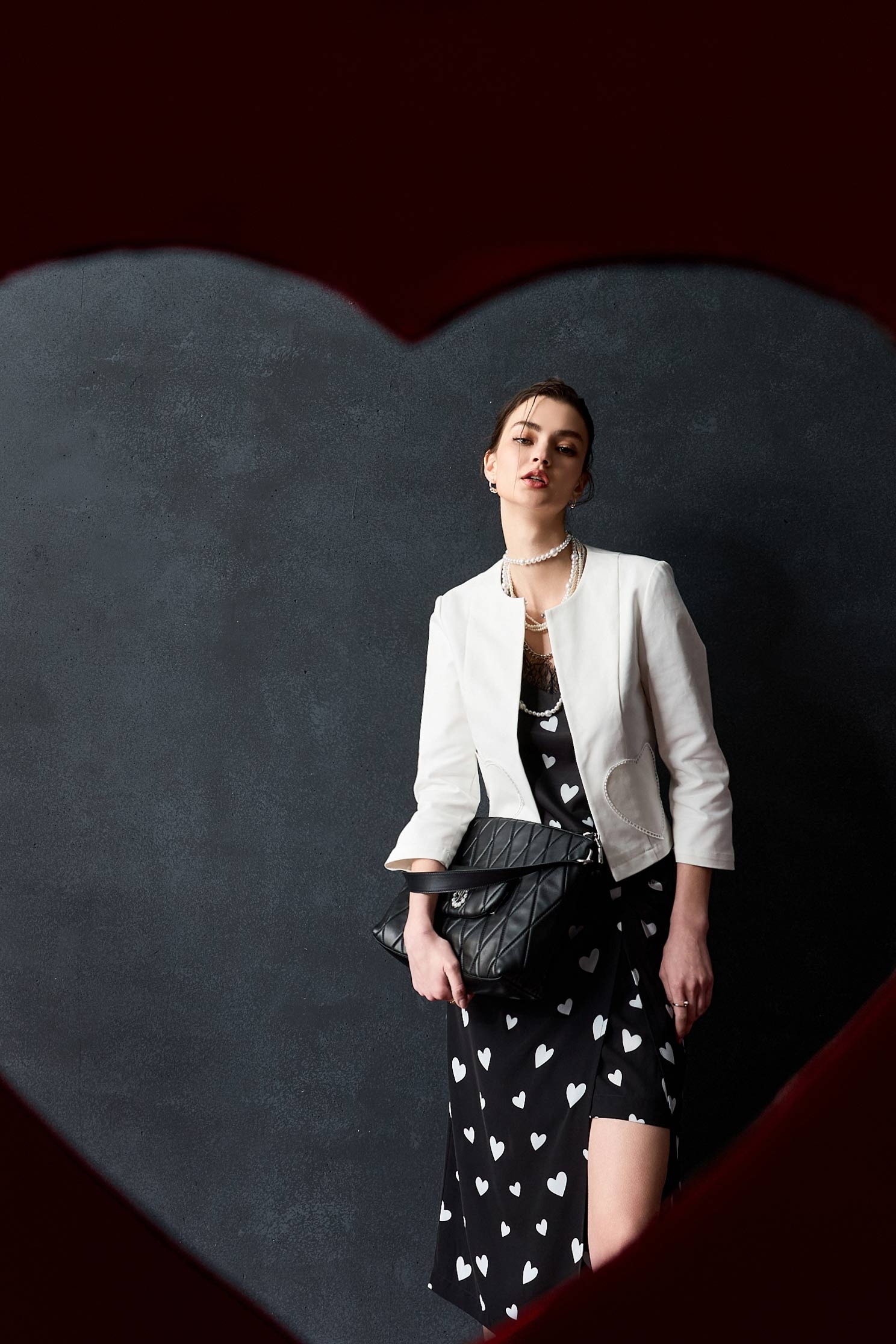 愛心口袋繡花外套愛心口袋繡花外套,一般外套,上班OL穿搭,外套,春夏穿搭,繡花