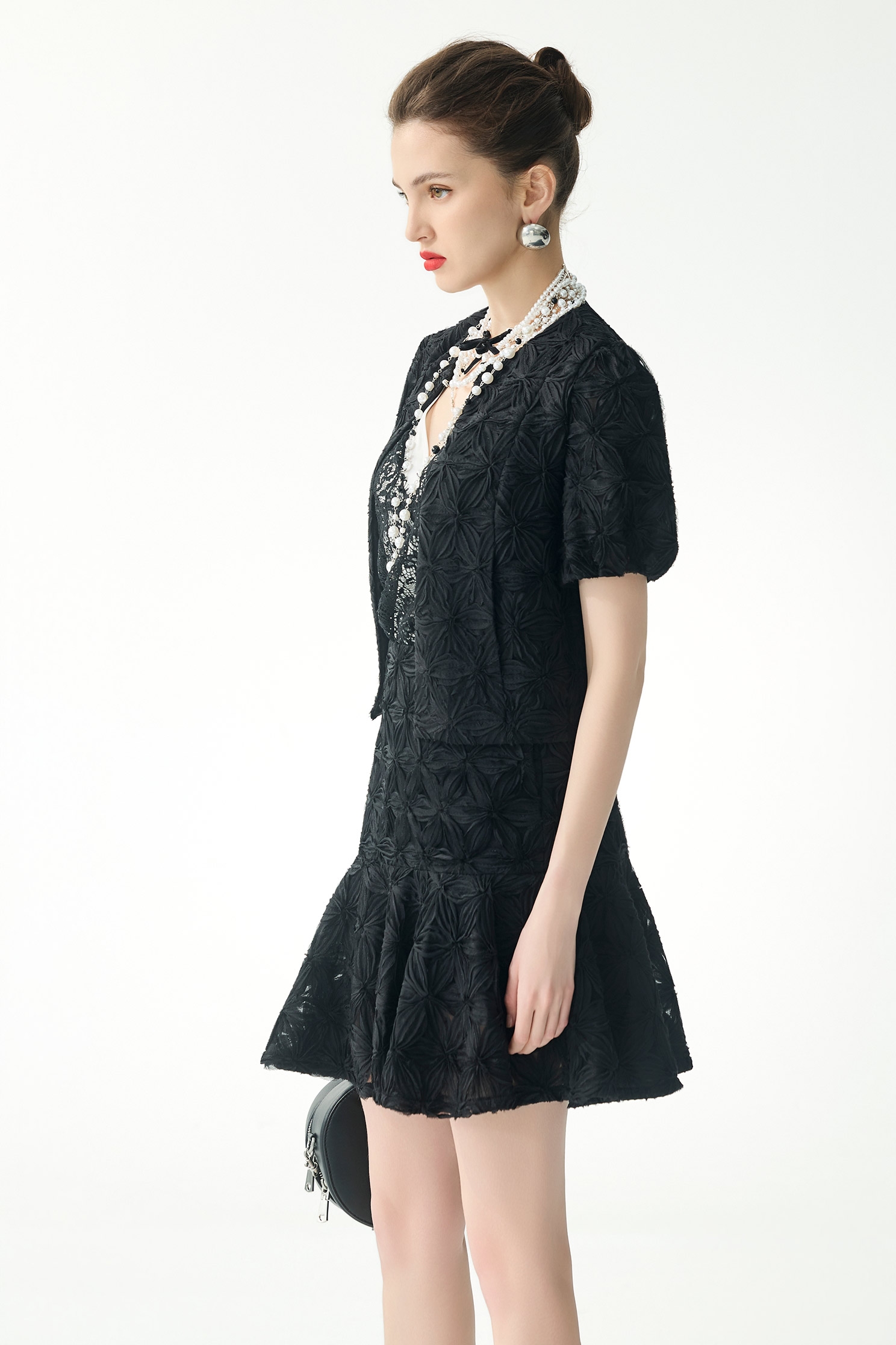 極致黑立體壓花短袖外套極致黑立體壓花短袖外套,一般外套,外套,春夏穿搭,黑色外套