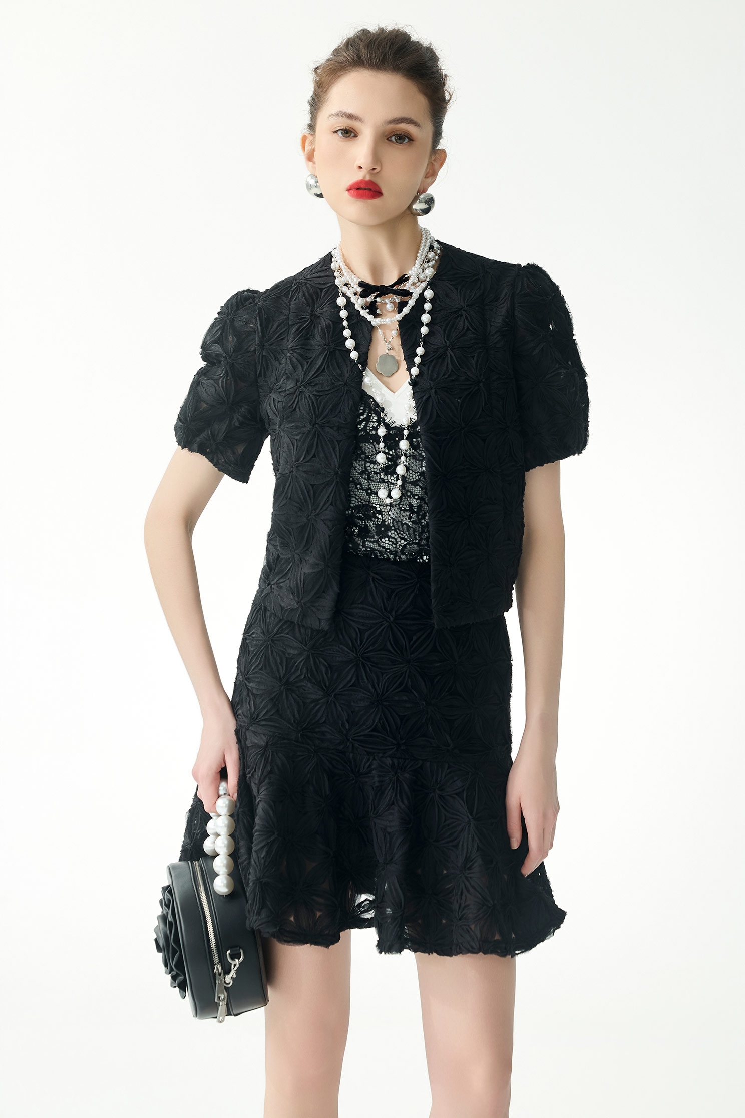 極致黑立體壓花短袖外套極致黑立體壓花短袖外套,一般外套,外套,春夏穿搭,黑色外套