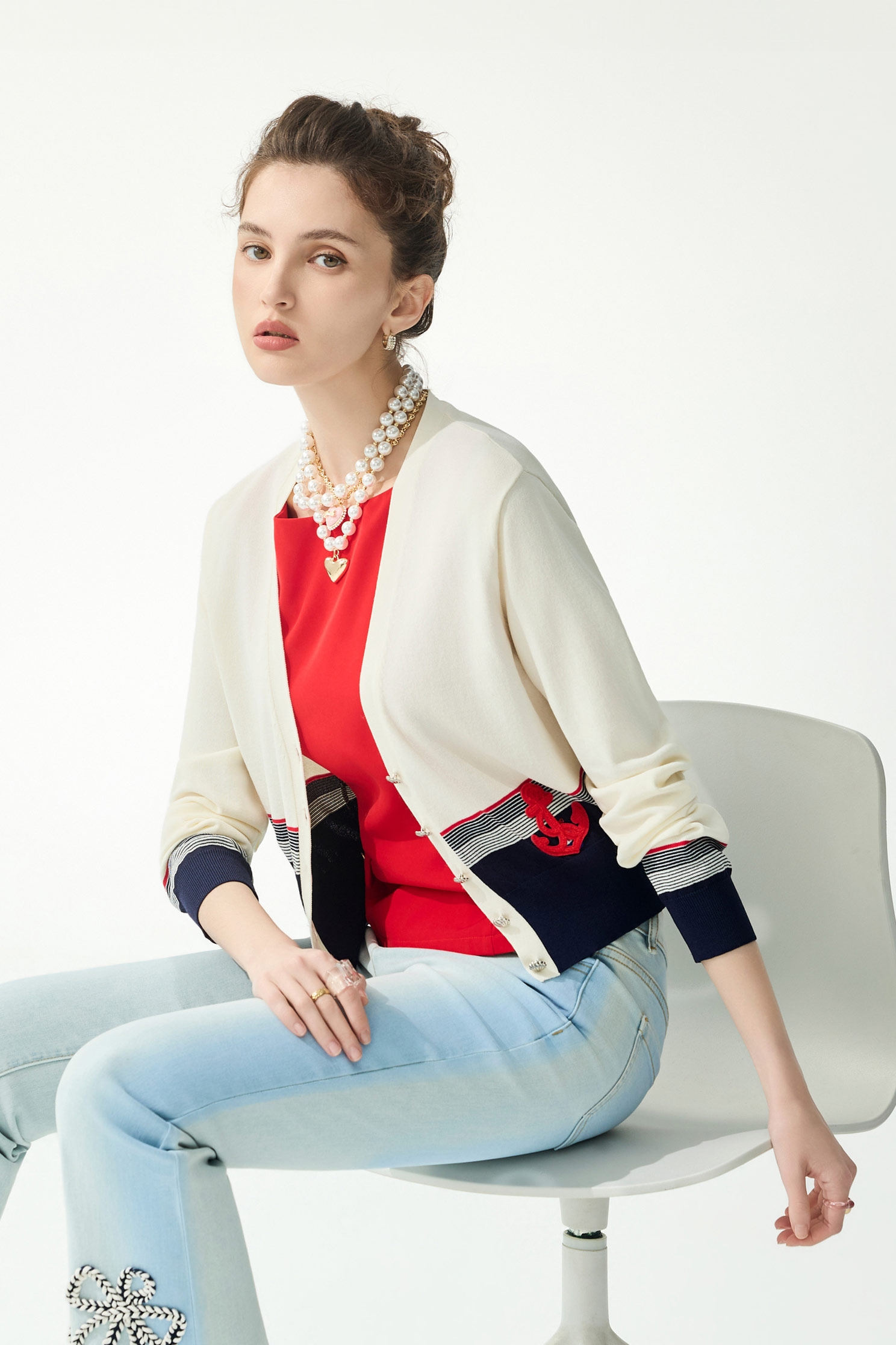 綴刺繡船錨開襟針織外套綴刺繡船錨開襟針織外套,一般外套,刺繡,外套,春夏穿搭,針織,針織外套