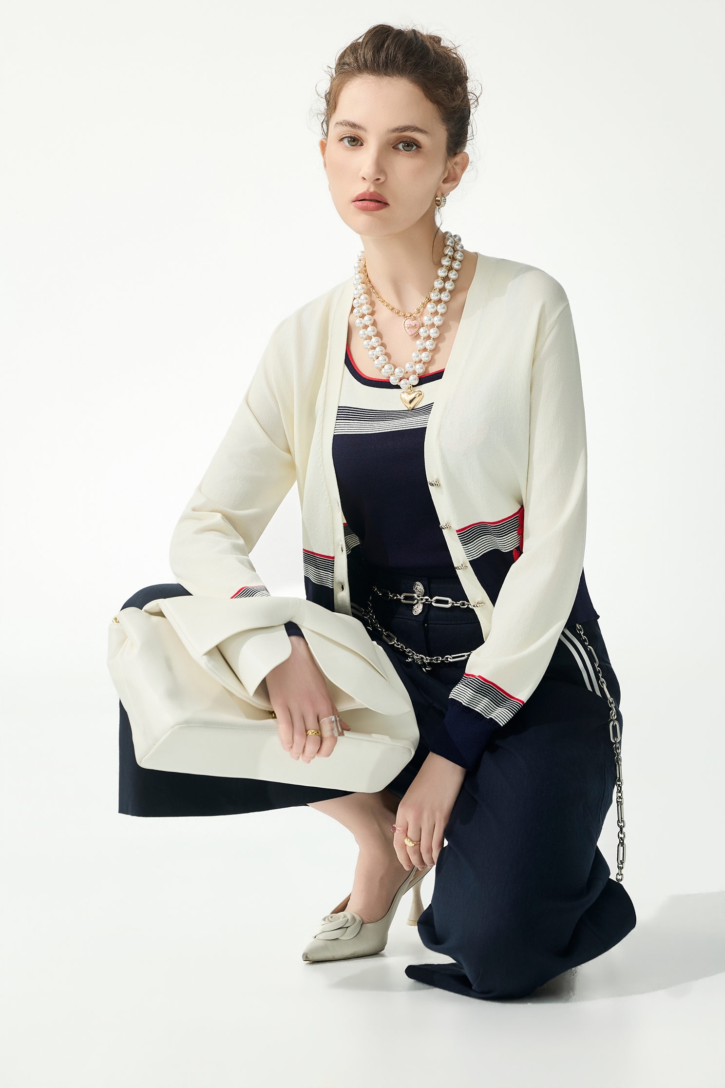 綴刺繡船錨開襟針織外套綴刺繡船錨開襟針織外套,一般外套,刺繡,外套,春夏穿搭,針織,針織外套