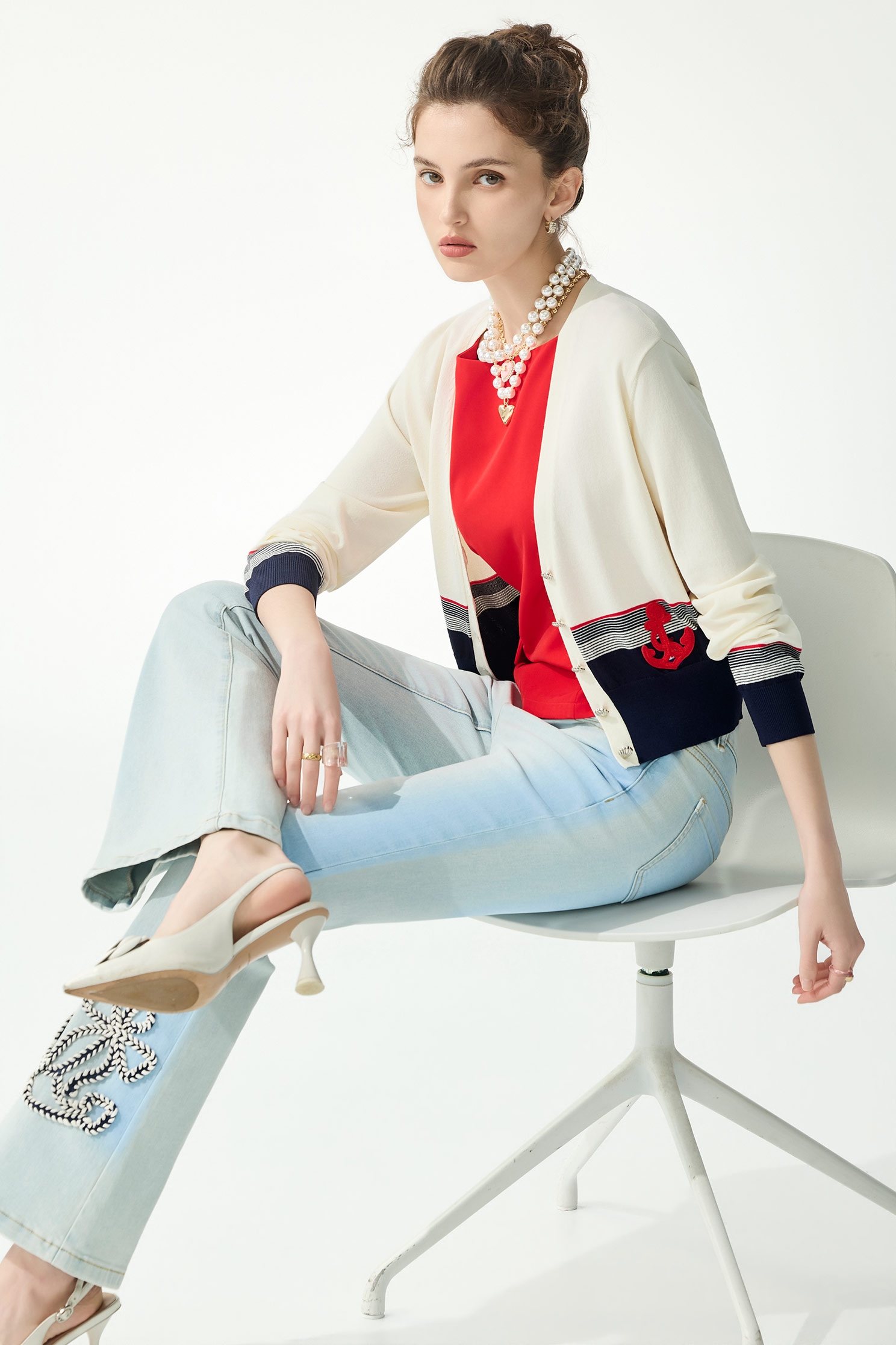 綴刺繡船錨開襟針織外套綴刺繡船錨開襟針織外套,一般外套,刺繡,外套,春夏穿搭,針織,針織外套