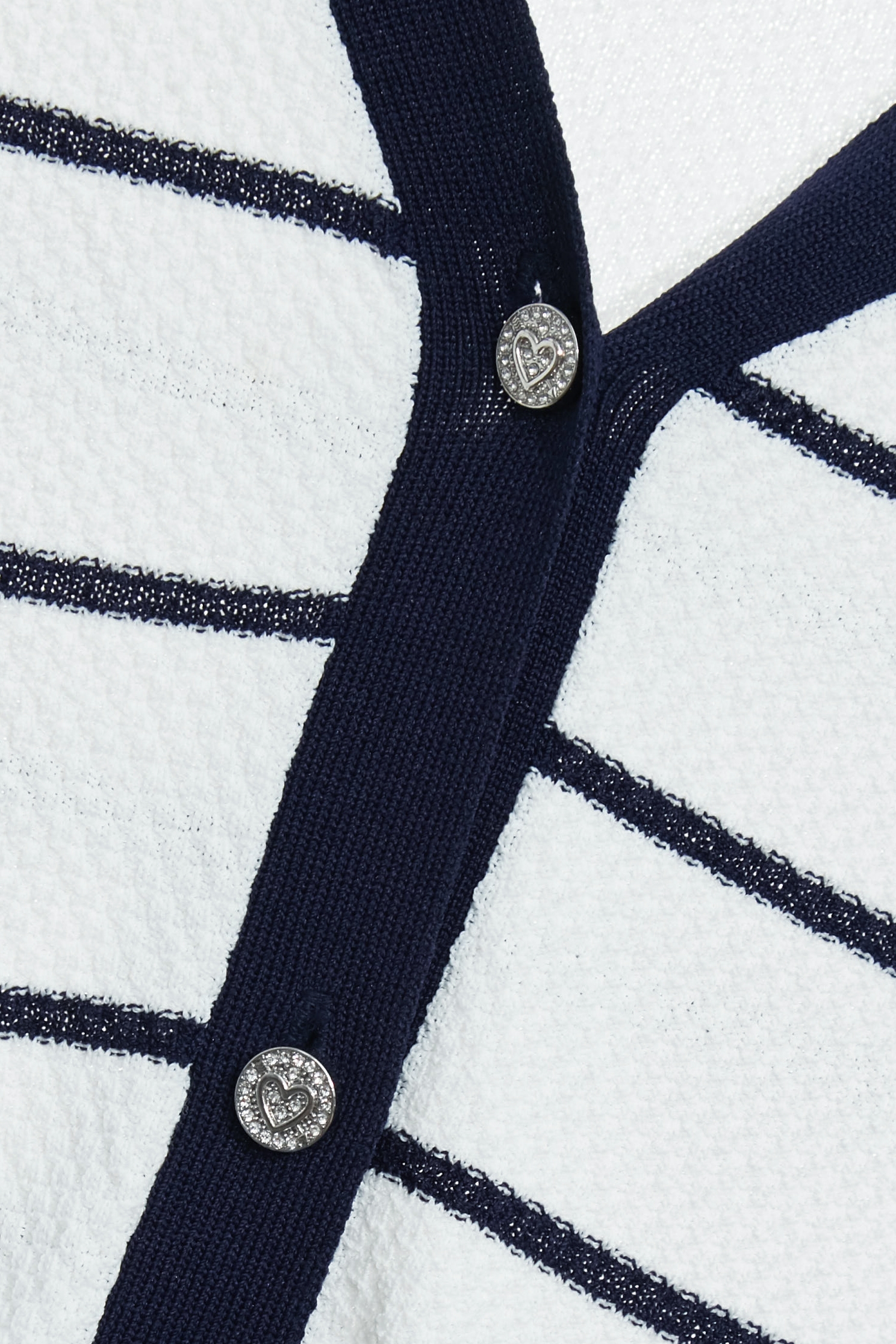 海洋洞穴色小香風針織外套海洋洞穴色小香風針織外套,上班OL穿搭,外套,小香風,小香風外套,春夏穿搭,白色外套,約會特輯,針織,針織外套