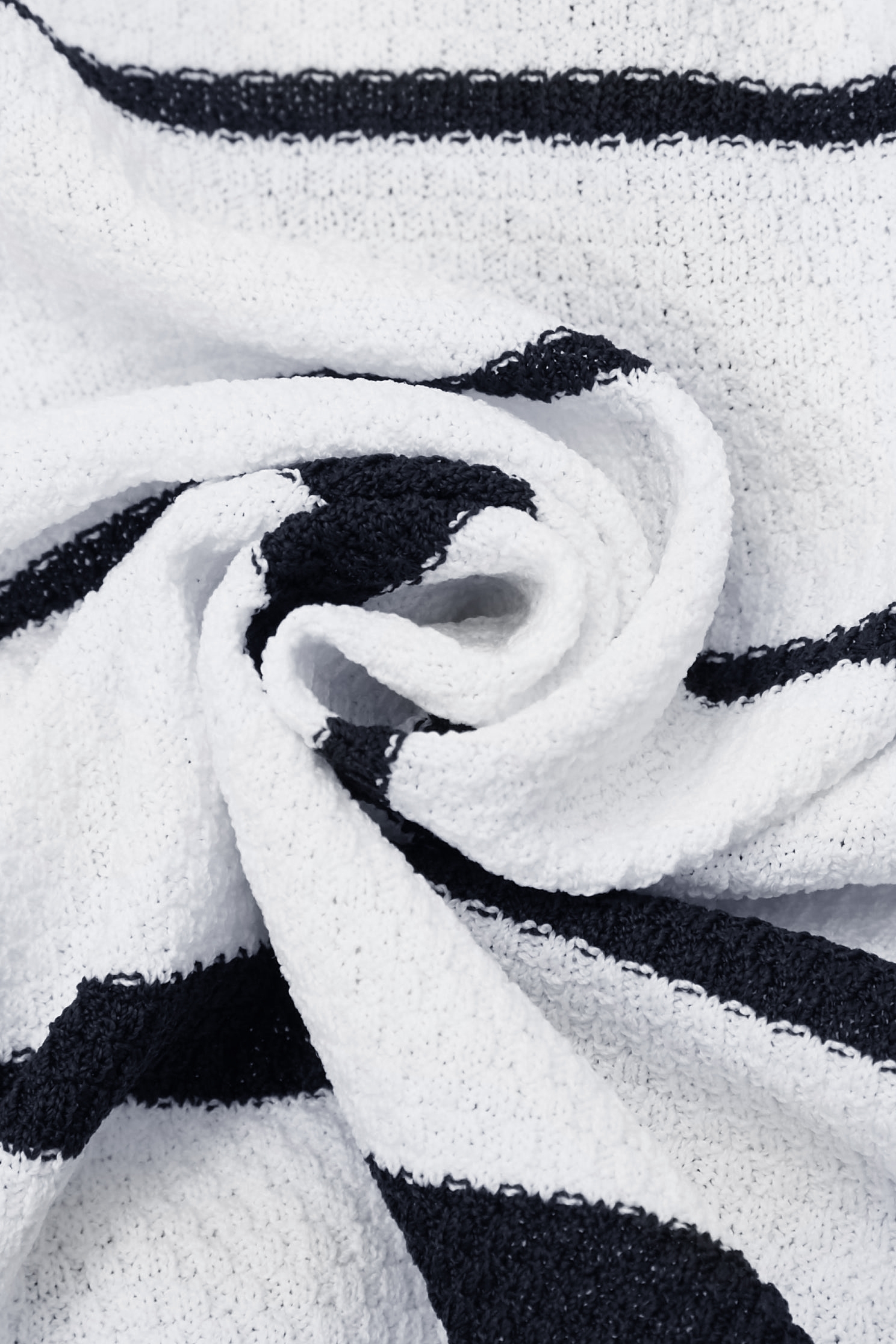 海洋洞穴色小香風針織外套海洋洞穴色小香風針織外套,上班OL穿搭,外套,小香風,小香風外套,春夏穿搭,白色外套,約會特輯,針織,針織外套