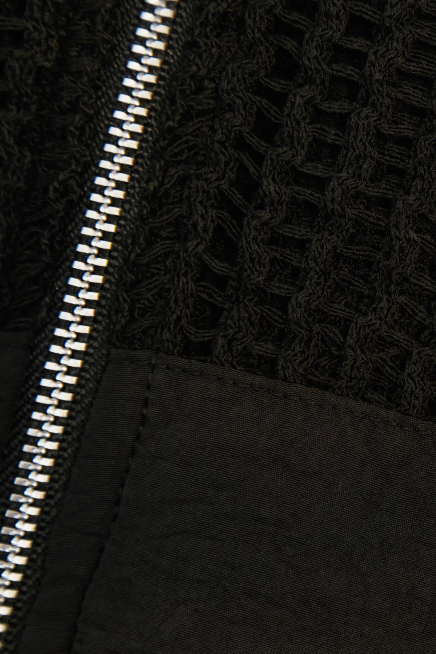 挑洞拼接風衣布連帽外套挑洞拼接風衣布連帽外套,上班OL穿搭,外套,帽子,春夏穿搭,輕奢度假,輕奢渡假,連帽外套