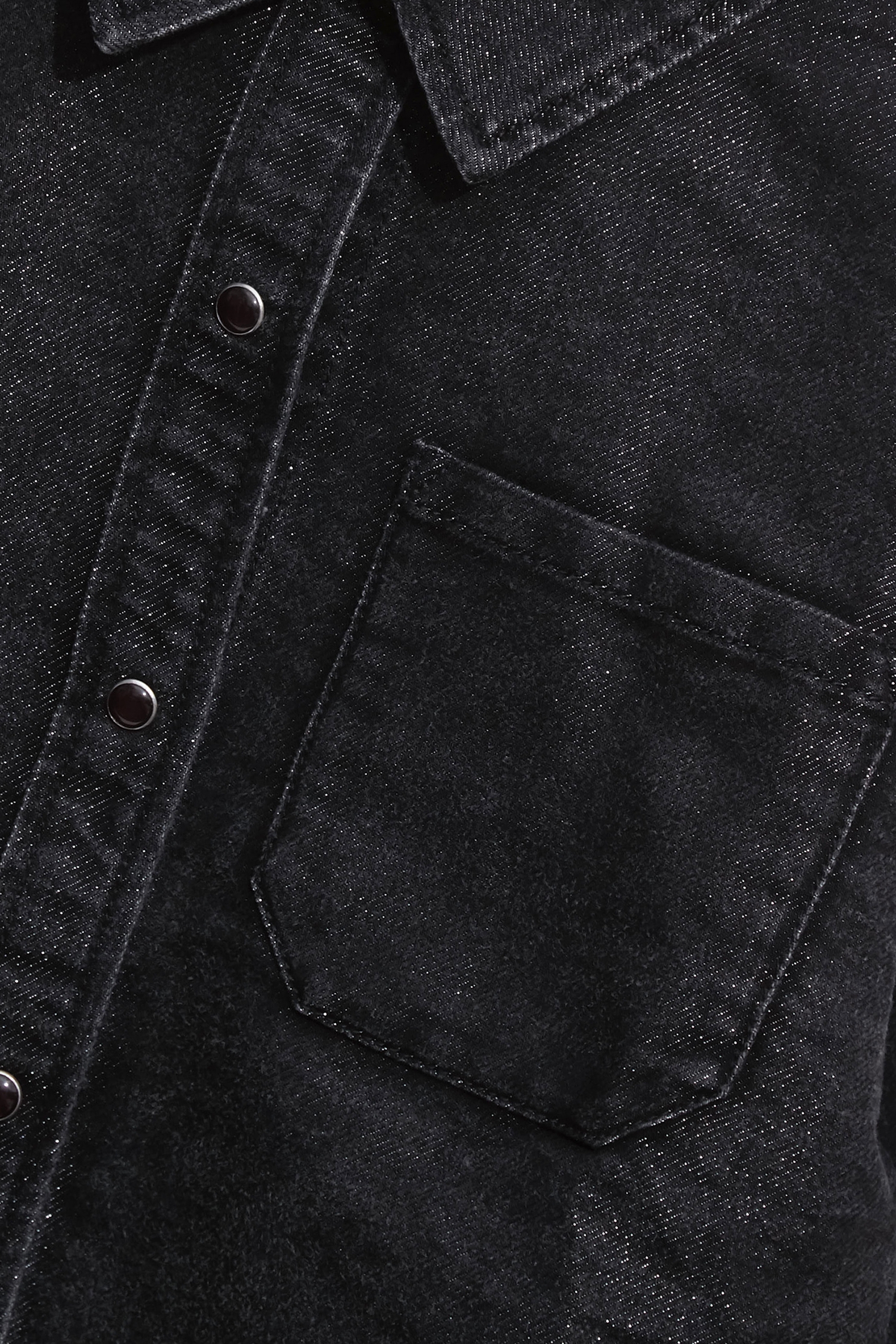 帶蔥光澤感牛仔外套帶蔥光澤感牛仔外套,上班OL穿搭,丹寧,外套,時髦成套搭配,牛仔,牛仔外套,秋冬穿搭,襯衫