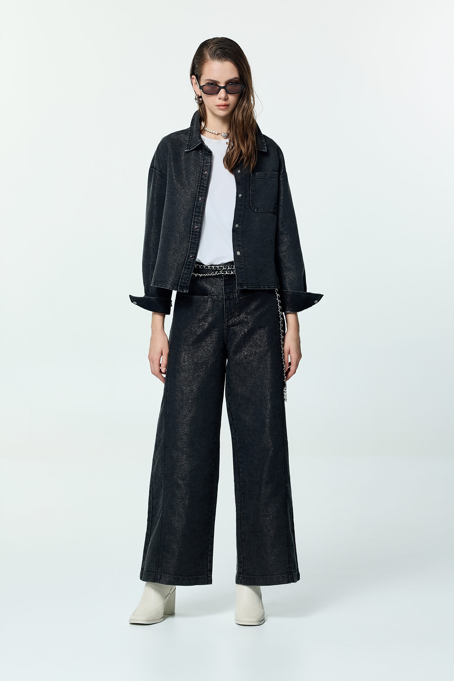 帶蔥光澤感牛仔外套帶蔥光澤感牛仔外套,上班OL穿搭,丹寧,外套,時髦成套搭配,牛仔,牛仔外套,秋冬穿搭,襯衫