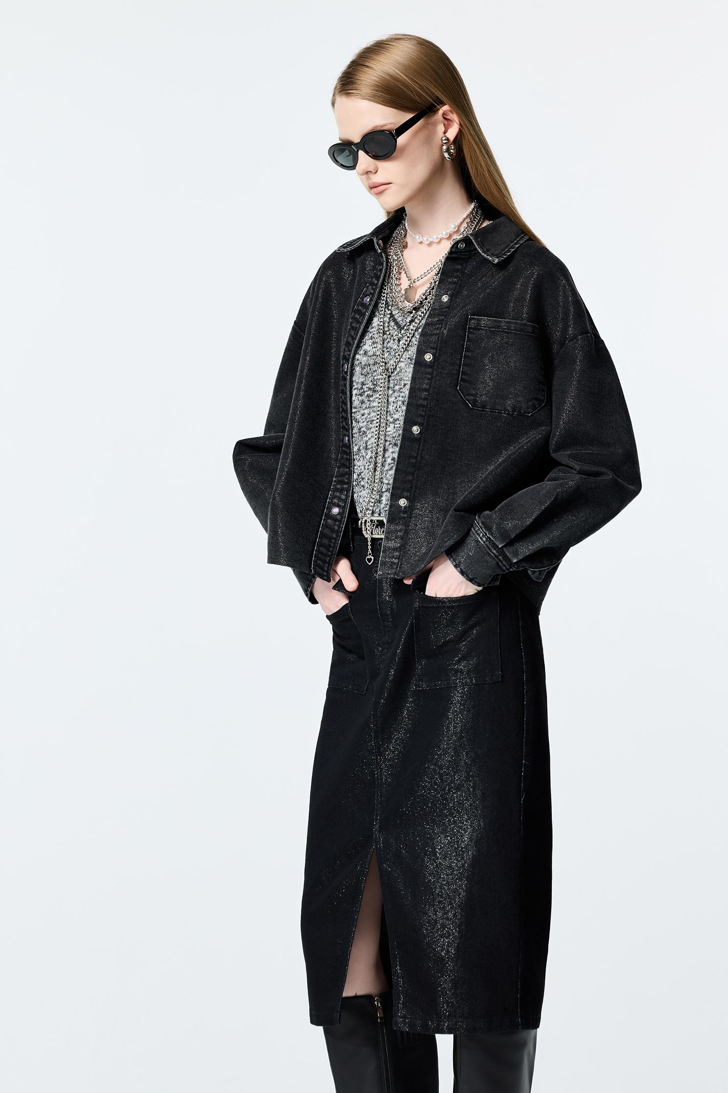 帶蔥光澤感牛仔外套帶蔥光澤感牛仔外套,上班OL穿搭,丹寧,外套,時髦成套搭配,牛仔,牛仔外套,秋冬穿搭,襯衫