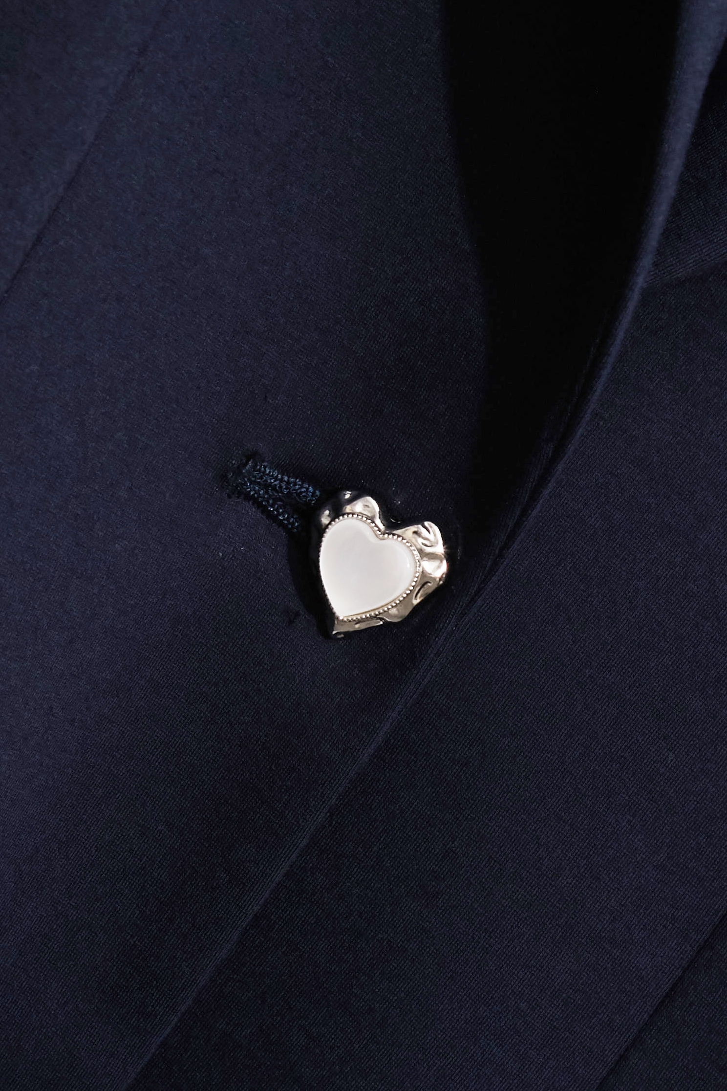 簡約海軍藍長版外套簡約海軍藍長版外套,上班OL穿搭,外套,秋冬穿搭,簡約穿搭,約會特輯,蝴蝶結,西裝外套,輕奢度假,輕奢渡假,長大衣,長版外套