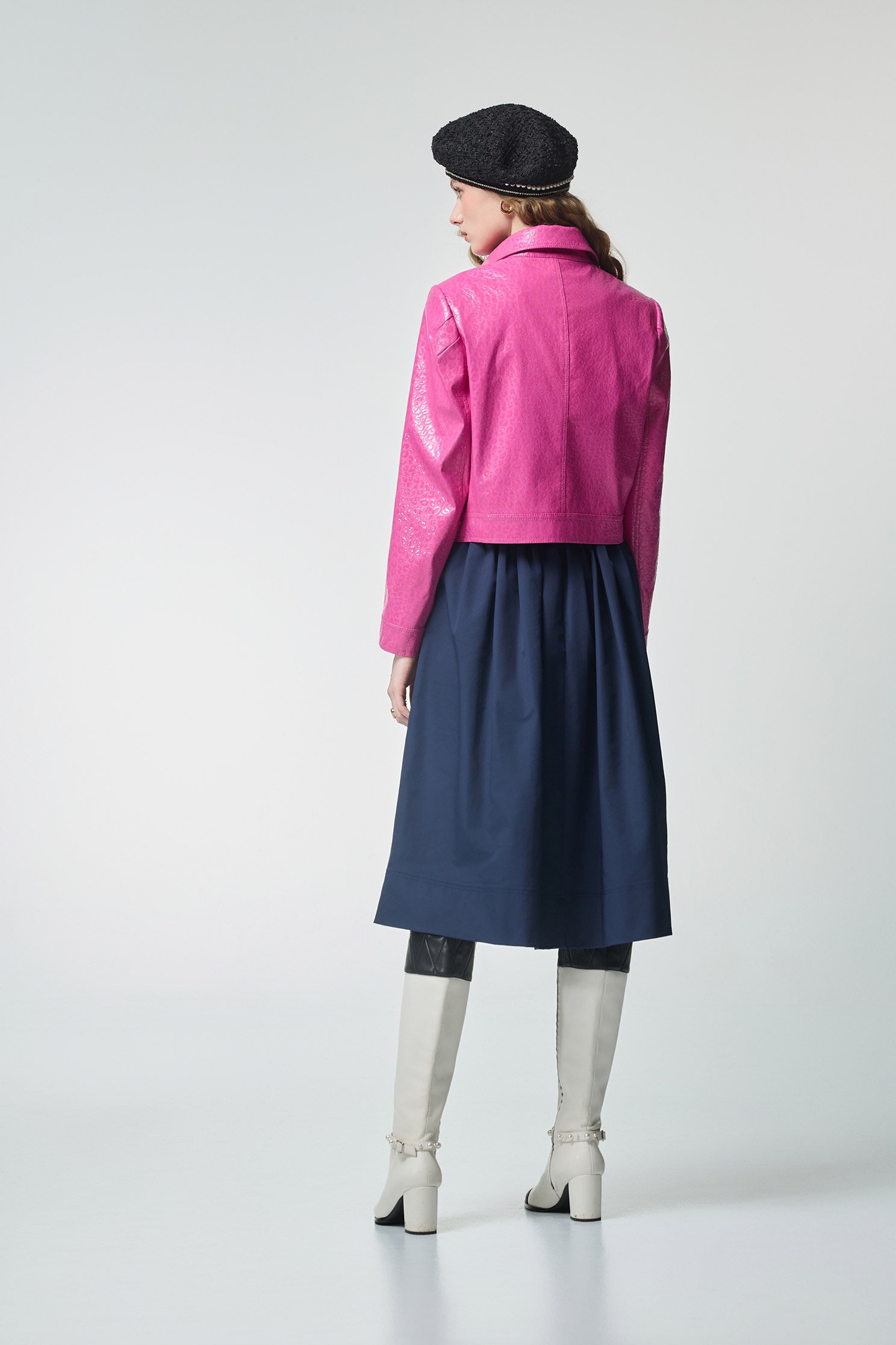 光澤感桃色豹紋外套光澤感桃色豹紋外套,一般外套,人氣商品,外套,派對特輯,皮革,秋冬穿搭,約會特輯,花花世界