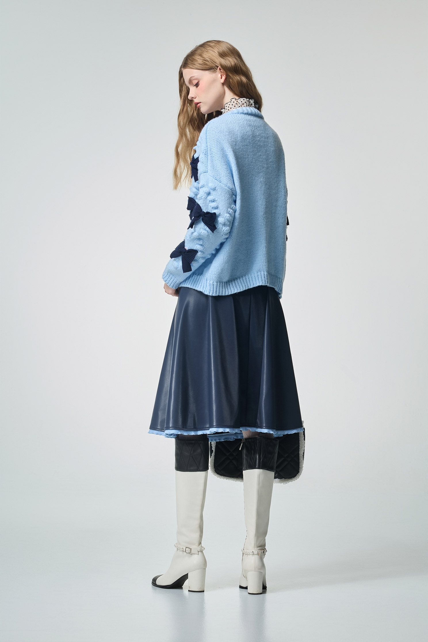 月光石藍蝴蝶結針織上衣月光石藍蝴蝶結針織上衣,上班OL穿搭,上衣,人氣商品,外套,派對特輯,秋冬穿搭,約會特輯,蝴蝶結,針織,針織上衣,針織外套