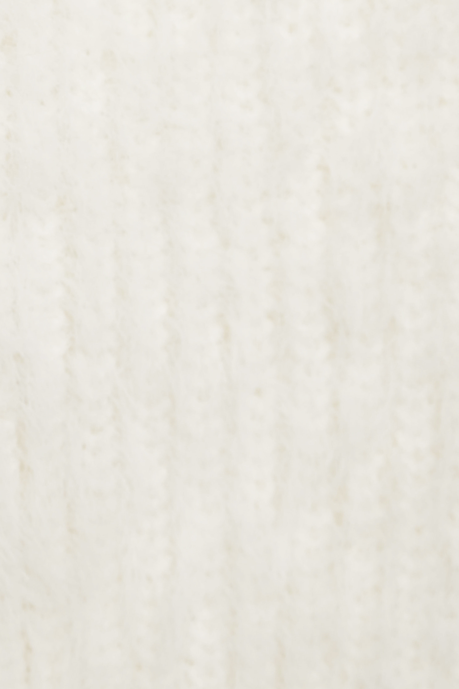 光學白偽水貂毛針織外套光學白偽水貂毛針織外套,上班OL穿搭,外套,秋冬穿搭,簡約穿搭,約會特輯,針織,針織外套