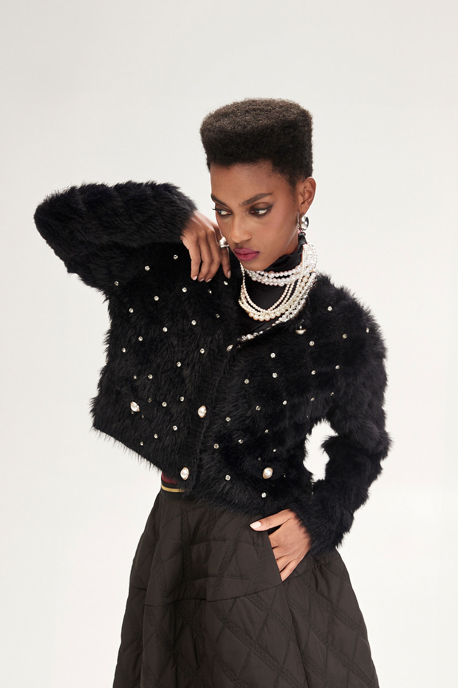 華麗仿水貂毛針織外套華麗仿水貂毛針織外套,一般外套,人氣商品,外套,春夏穿搭,珍珠,約會特輯,針織,針織外套,黑色外套