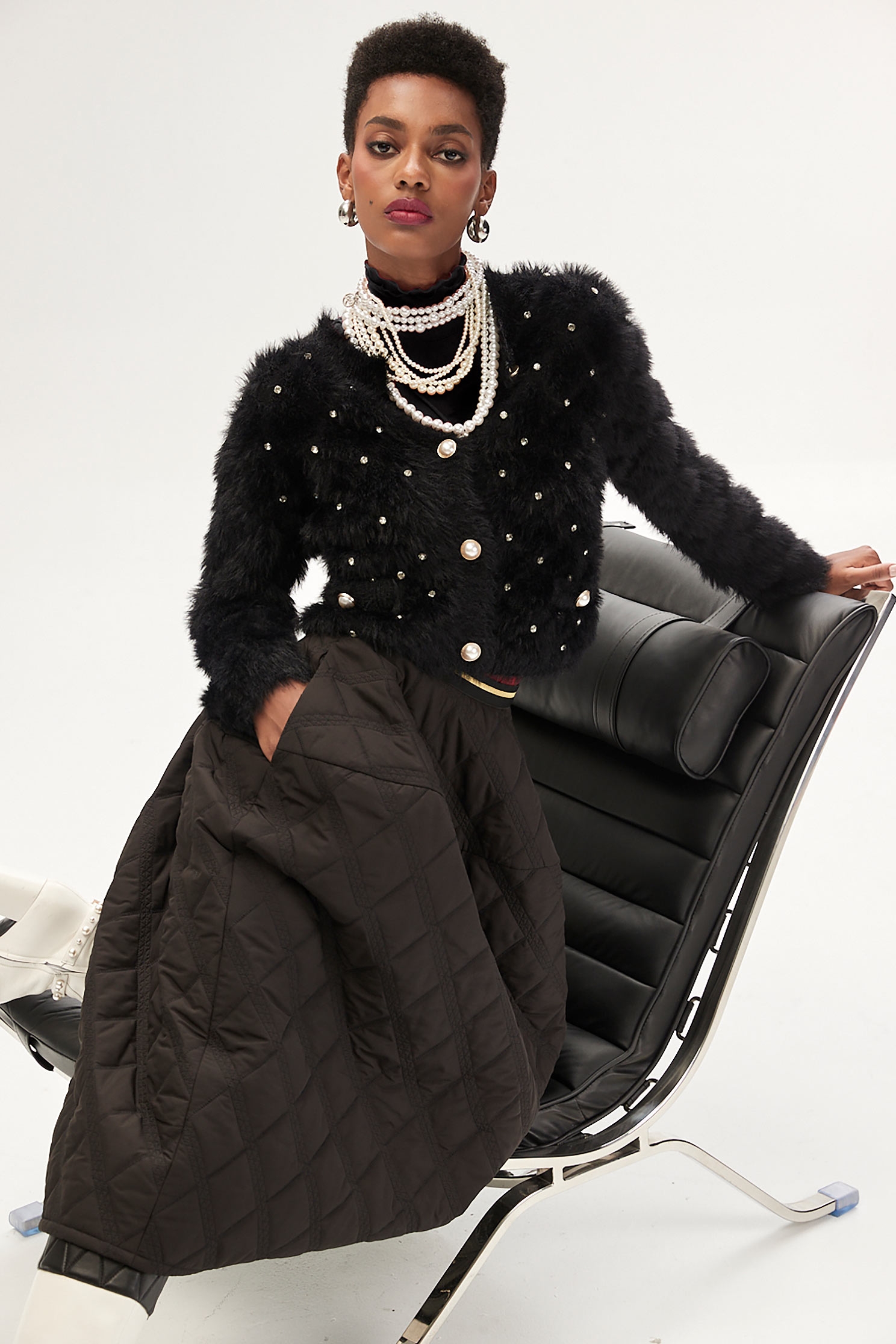 華麗仿水貂毛針織外套華麗仿水貂毛針織外套,一般外套,人氣商品,外套,春夏穿搭,珍珠,約會特輯,針織,針織外套,黑色外套