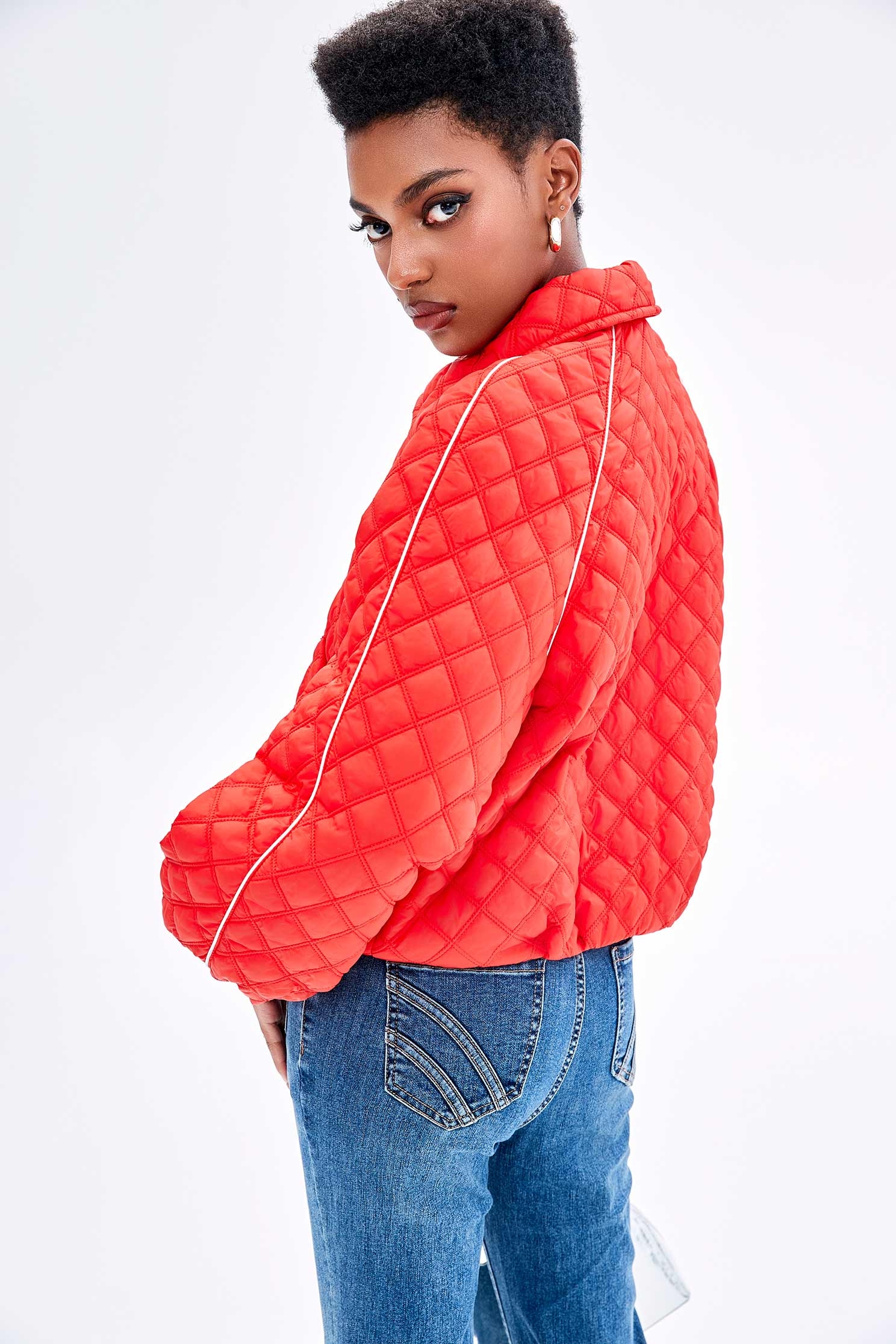 火焰紅絎縫鋪棉外套火焰紅絎縫鋪棉外套,一般外套,外套,春夏穿搭