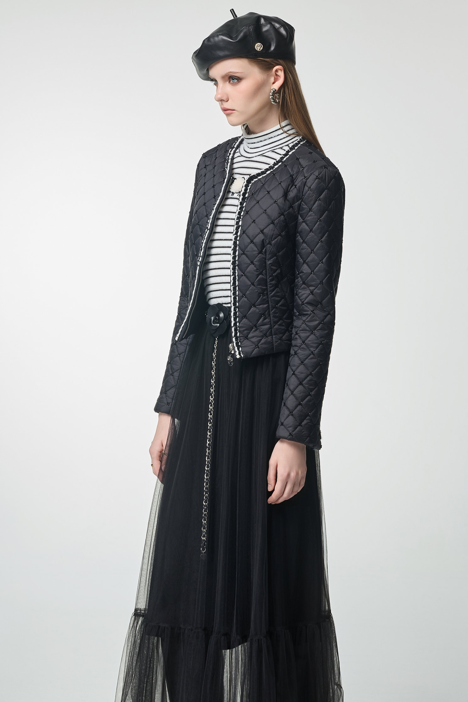 極黑角珠車格鋪棉拉鍊外套極黑角珠車格鋪棉拉鍊外套,一般外套,上班OL穿搭,外套,時髦成套搭配,秋冬穿搭