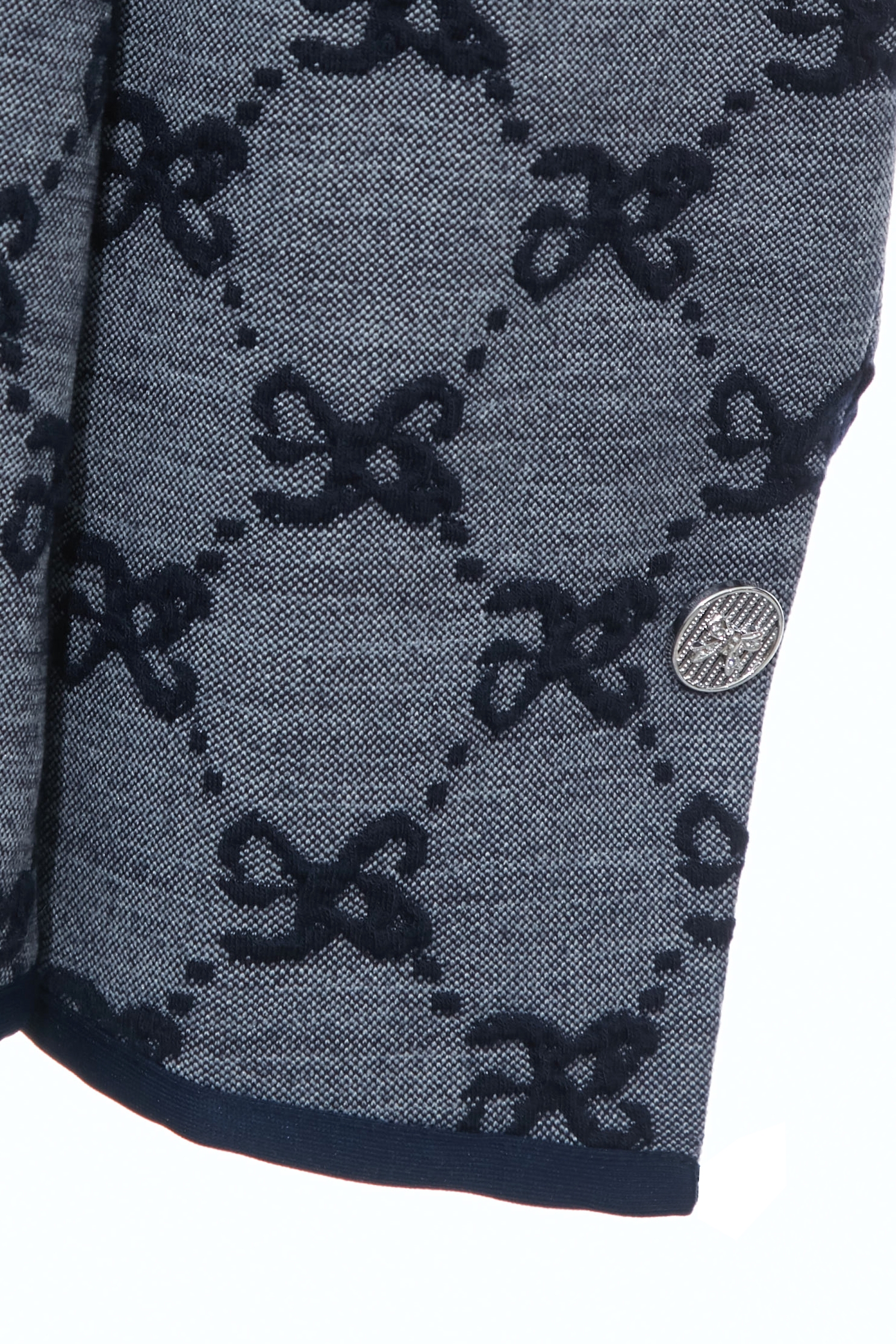 立體蝴蝶結紋理外套立體蝴蝶結紋理外套,上班OL穿搭,人氣商品,外套,小香風,時髦成套搭配,短褲,秋冬穿搭,蝴蝶結,西裝外套