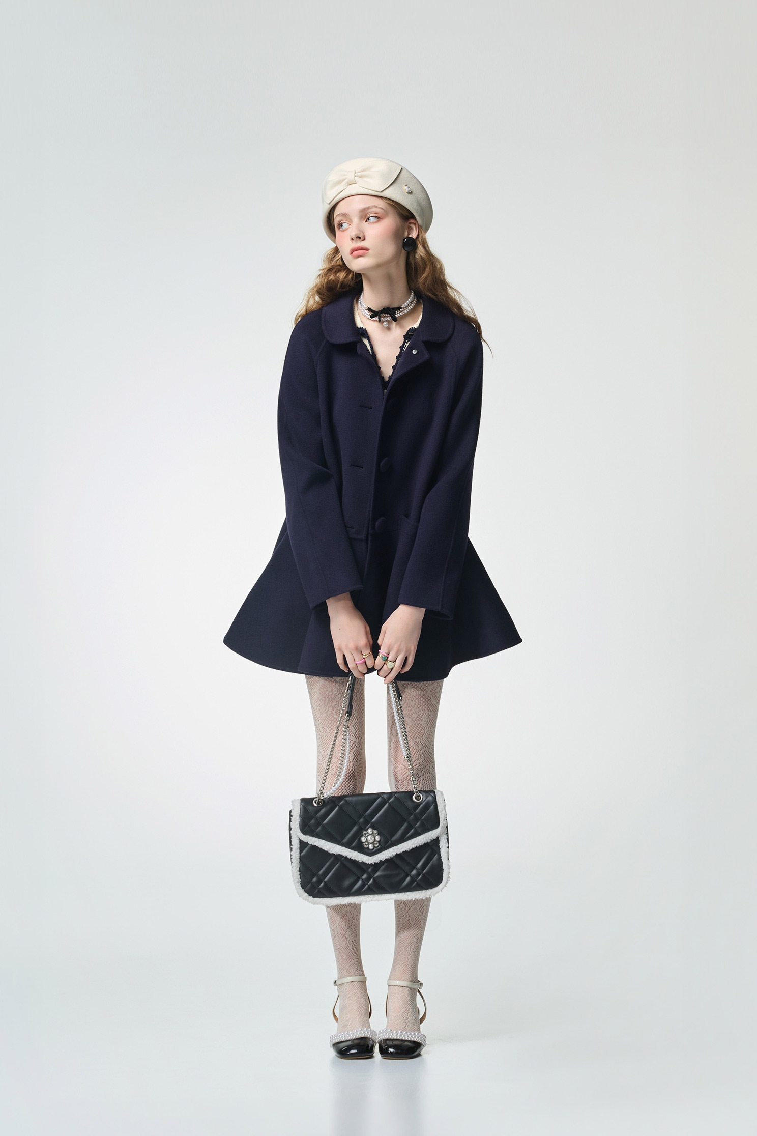 濃厚靛藍雙面呢大衣濃厚靛藍雙面呢大衣,上班OL穿搭,人氣商品,秋冬穿搭,約會特輯,荷葉,長大衣