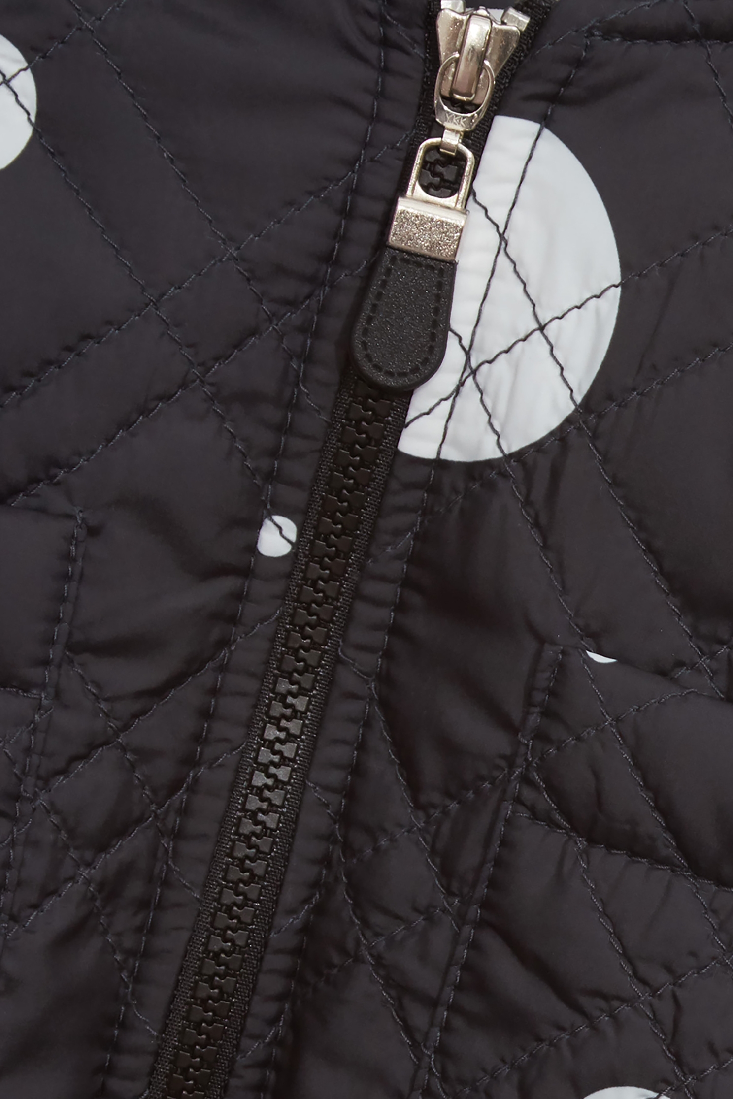 經典波爾卡點點外套經典波爾卡點點外套,INFINITE 黑白系列,一般外套,外套,春夏穿搭,時髦成套搭配,波點,黑色外套