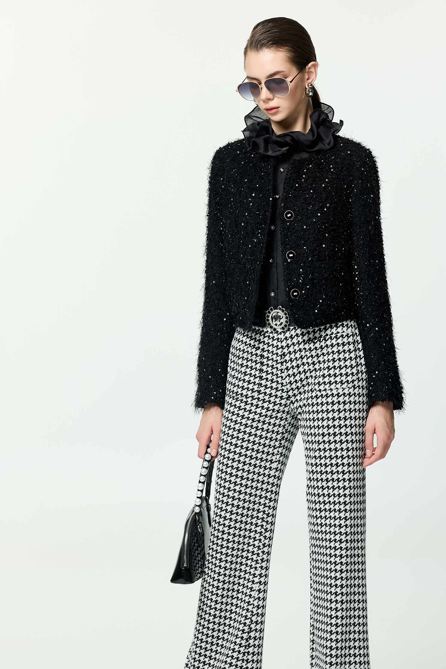 花呢崁亮片羽毛紗小香短外套花呢崁亮片羽毛紗小香短外套,一般外套,上班OL穿搭,人氣商品,外套,小香風外套,時髦成套搭配,派對特輯,秋冬穿搭