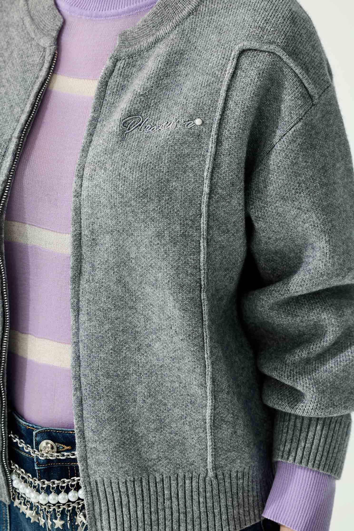 薄暮灰鑲珍珠針織外套薄暮灰鑲珍珠針織外套,外套,珍珠,秋冬穿搭,簡約穿搭,針織,針織外套