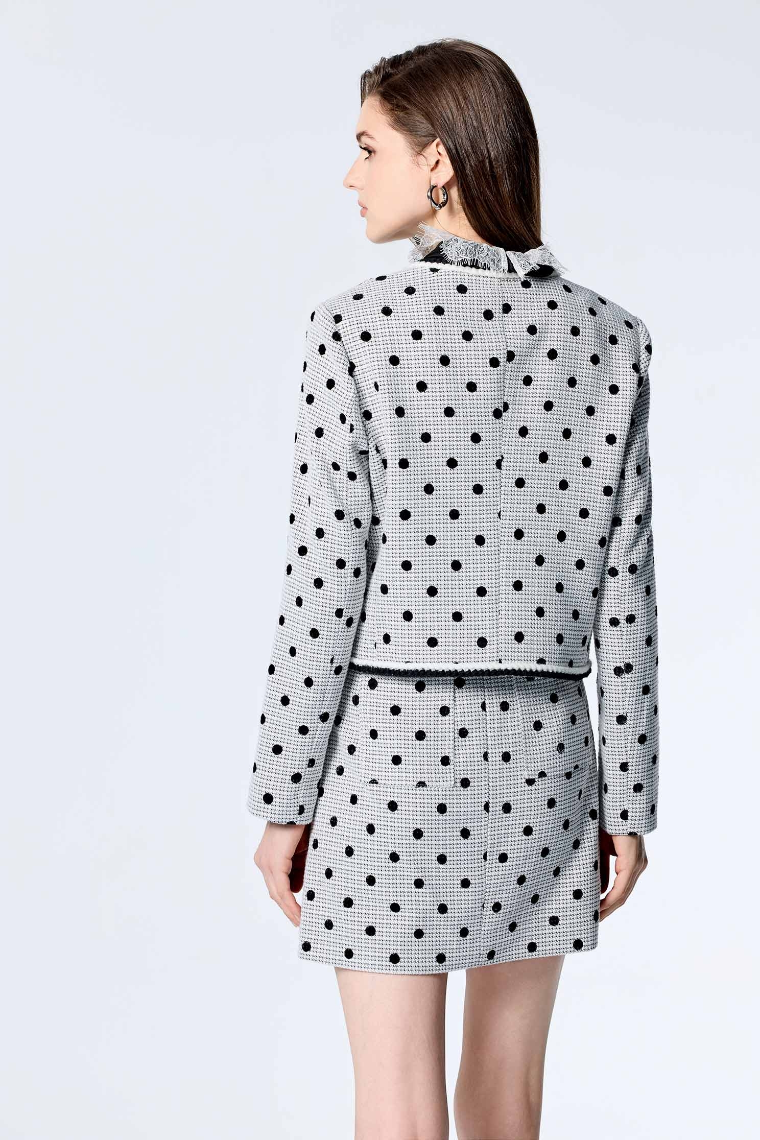 十字紋提花點點植絨外套十字紋提花點點植絨外套,一般外套,人氣商品,外套,春夏穿搭,時髦成套搭配,波點