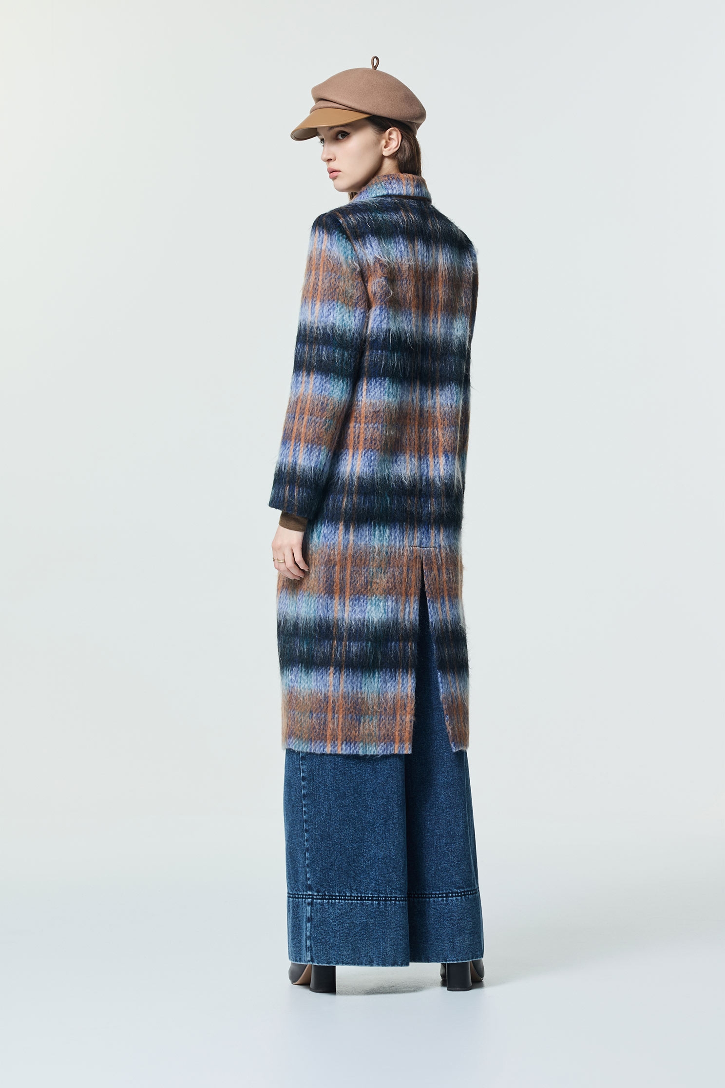 焦糖漸層藍刷毛大衣焦糖漸層藍刷毛大衣,一般外套,春夏穿搭,長大衣