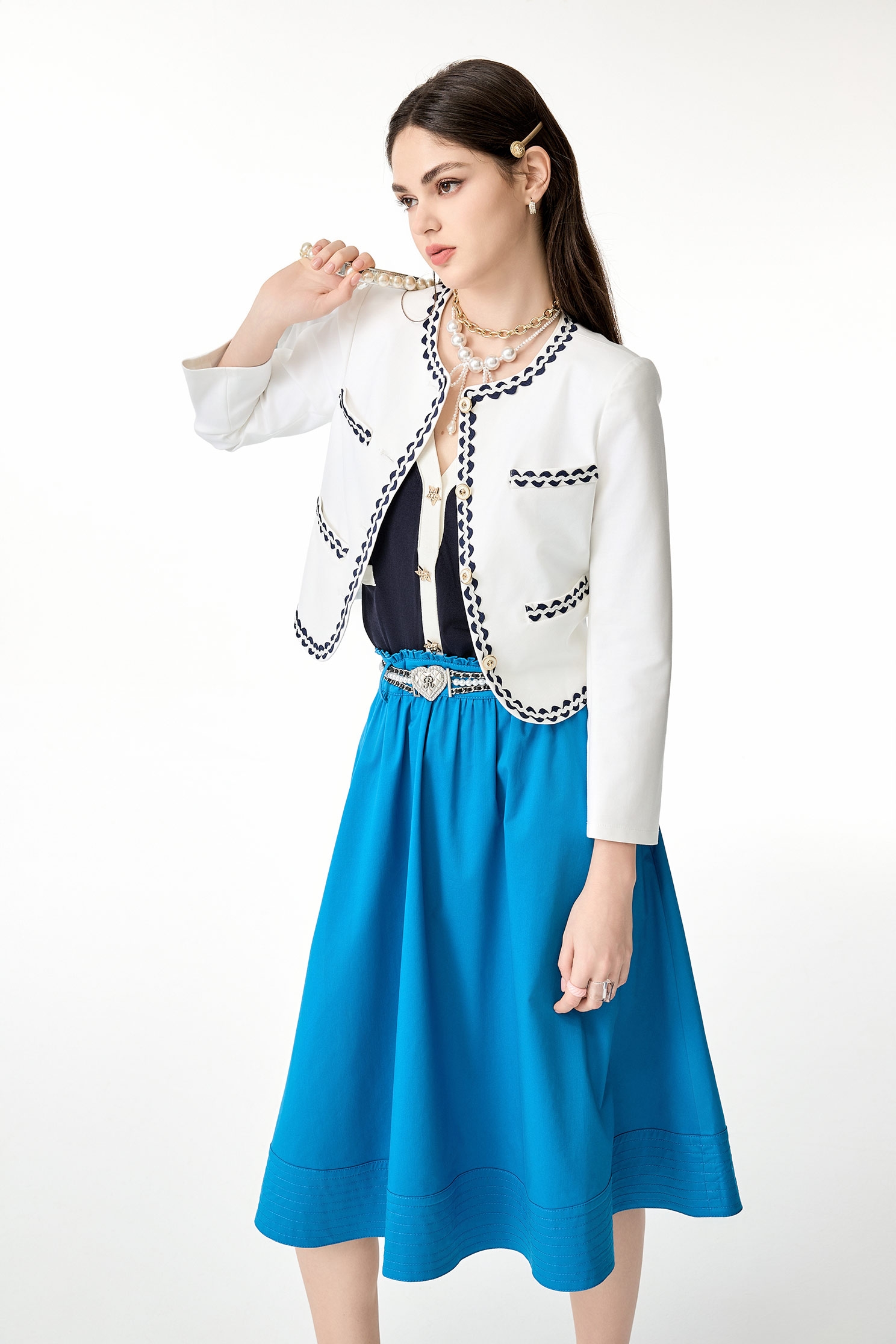 小香風鑲暮色蘭織帶外套小香風鑲暮色蘭織帶外套,一般外套,上班OL穿搭,外套,小香風,小香風外套,春夏穿搭