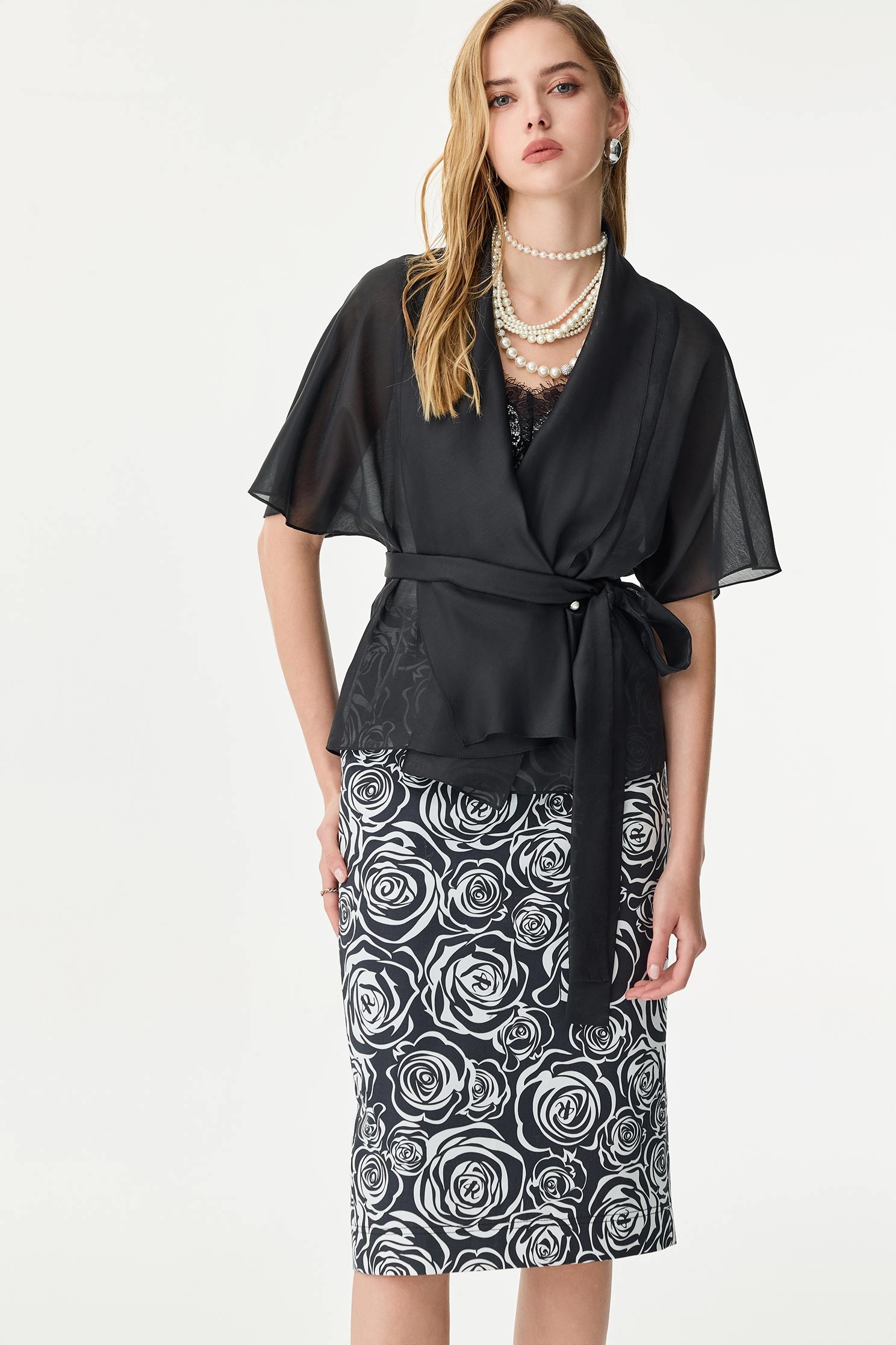 類烏干紗短袖綁帶外罩類烏干紗短袖綁帶外罩,一般外套,上班OL穿搭,春夏穿搭,透膚上衣