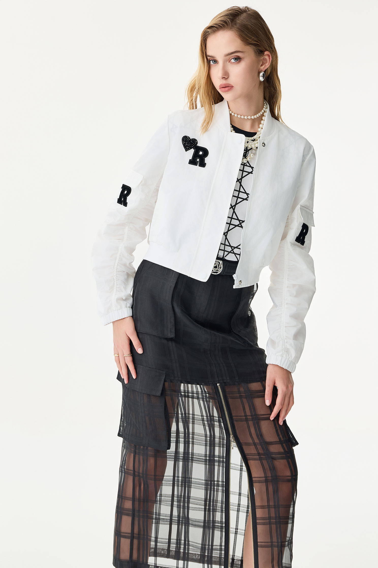 Ｒ字貼標飛行夾克Ｒ字貼標飛行夾克,一般外套,春夏穿搭,白色外套