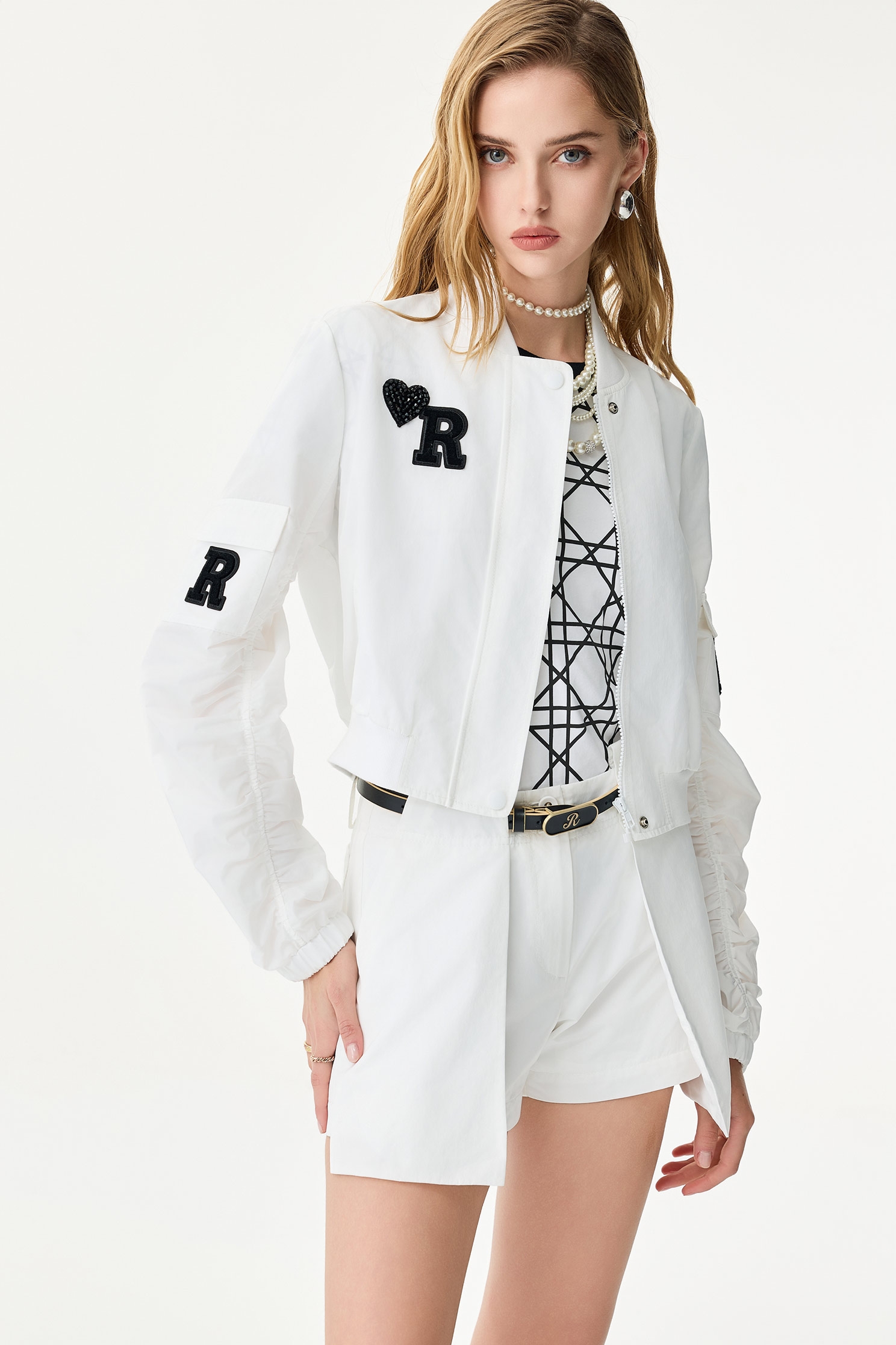 Ｒ字貼標飛行夾克Ｒ字貼標飛行夾克,一般外套,春夏穿搭,白色外套