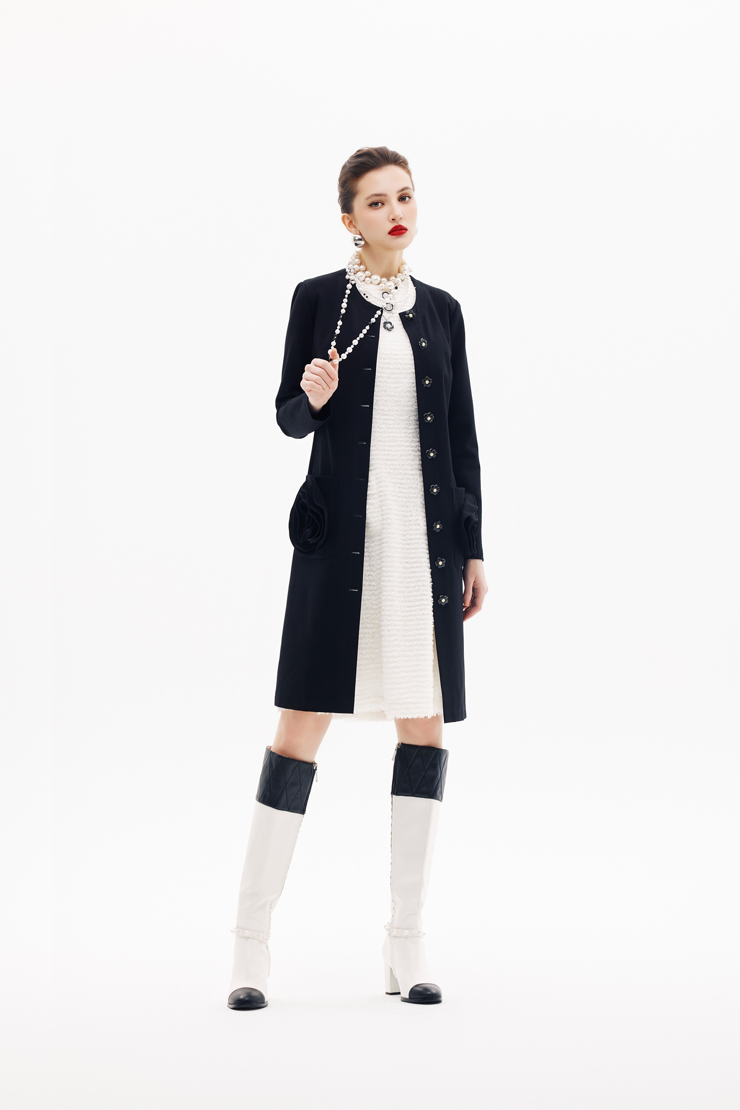 玫瑰繞花過膝長外套玫瑰繞花過膝長外套,一般外套,上班OL穿搭,外套,春夏穿搭,約會特輯,花花世界