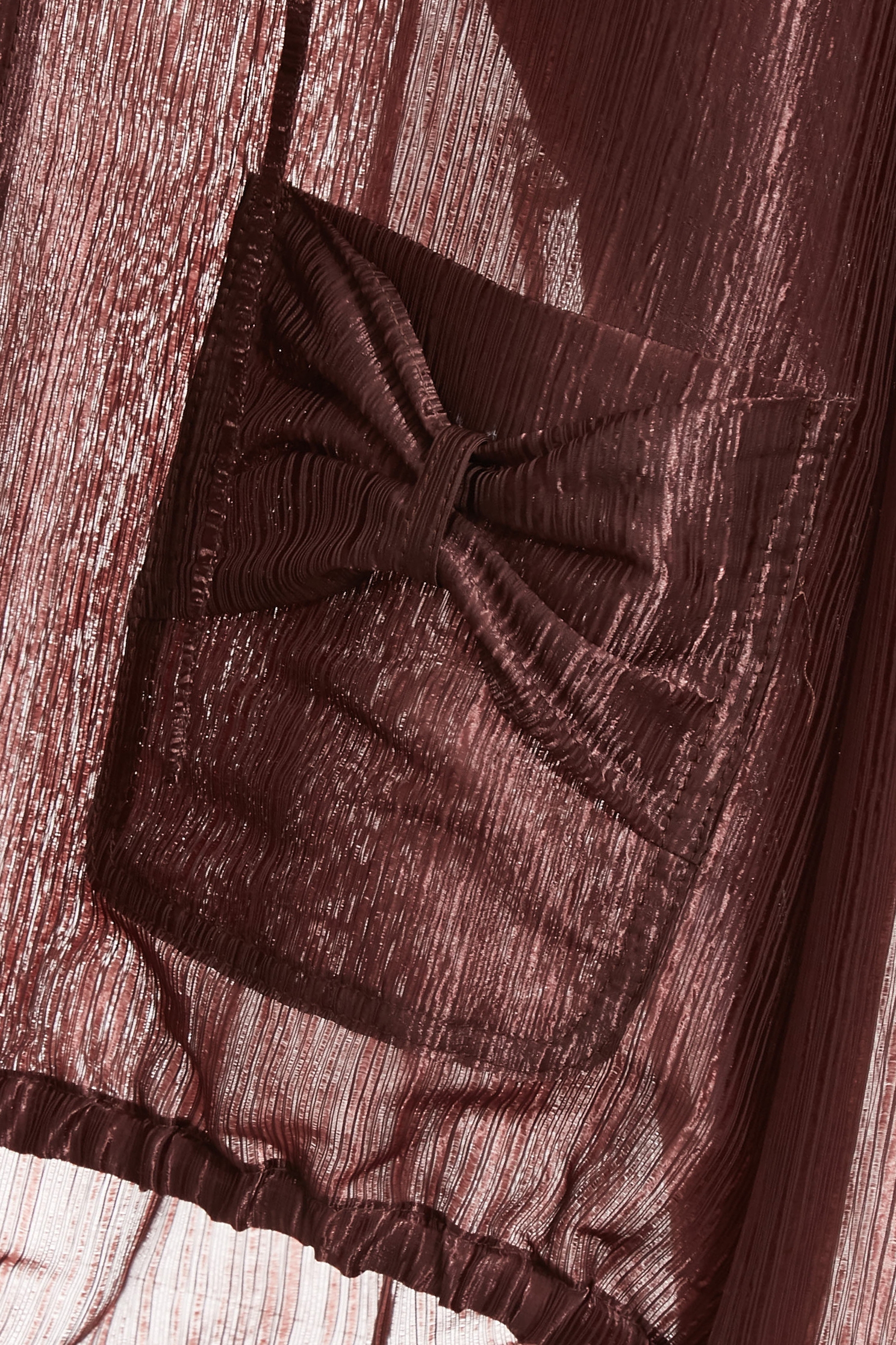 櫻桃巧克力色連帽外套櫻桃巧克力色連帽外套,上班OL穿搭,外套,春夏穿搭,約會特輯,蝴蝶結,連帽外套,長袖外套