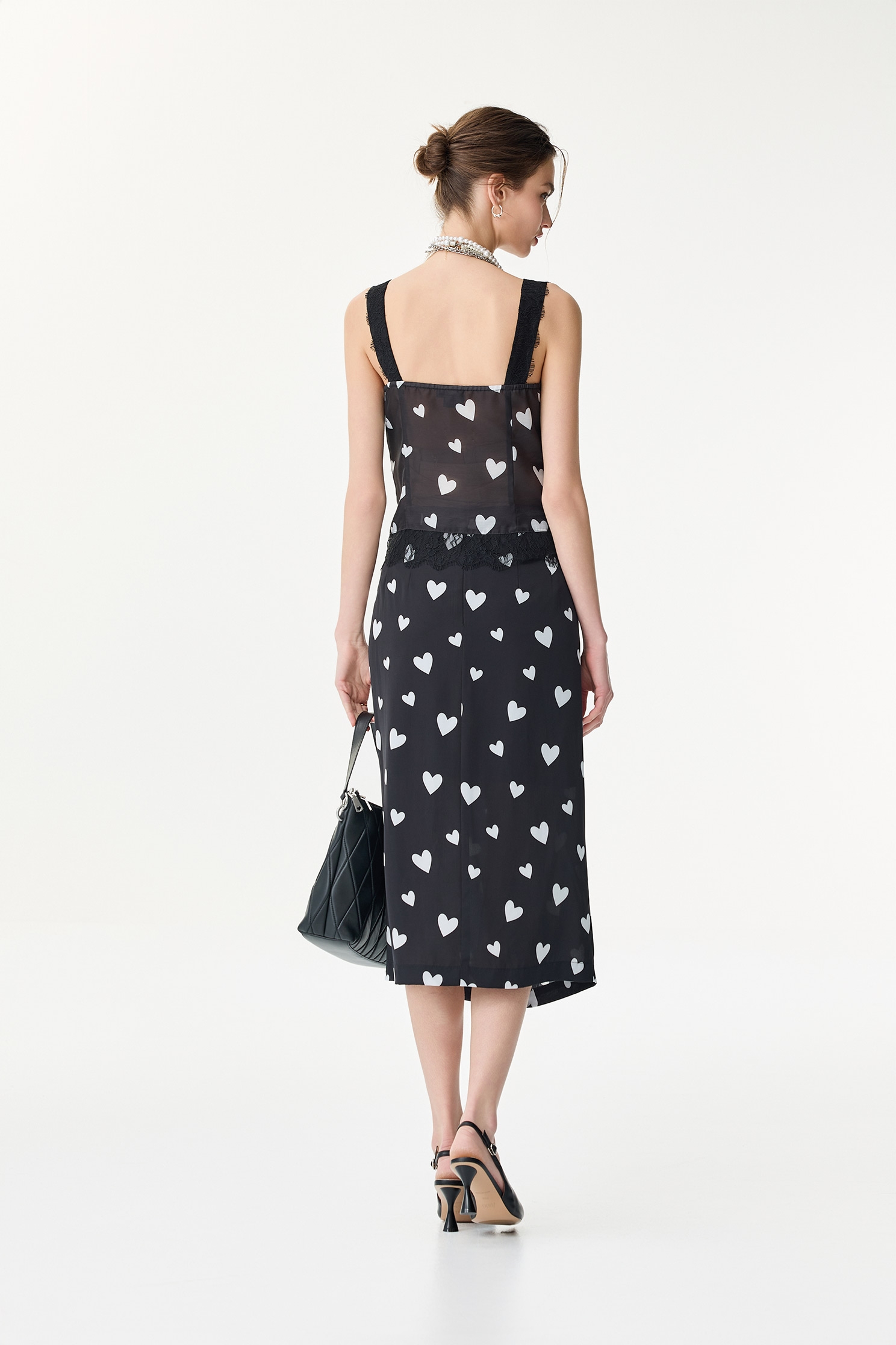 滿天心抓摺中長裙滿天心抓摺中長裙,人氣商品,春夏穿搭,時髦成套搭配,短裙,長裙,雪紡