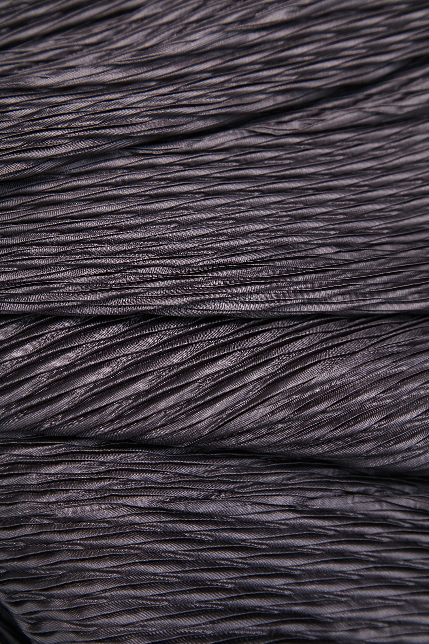 港霧灰魚鱗褶壓褶長裙港霧灰魚鱗褶壓褶長裙,春夏穿搭,百摺裙,百摺長裙,約會特輯,荷葉,長裙