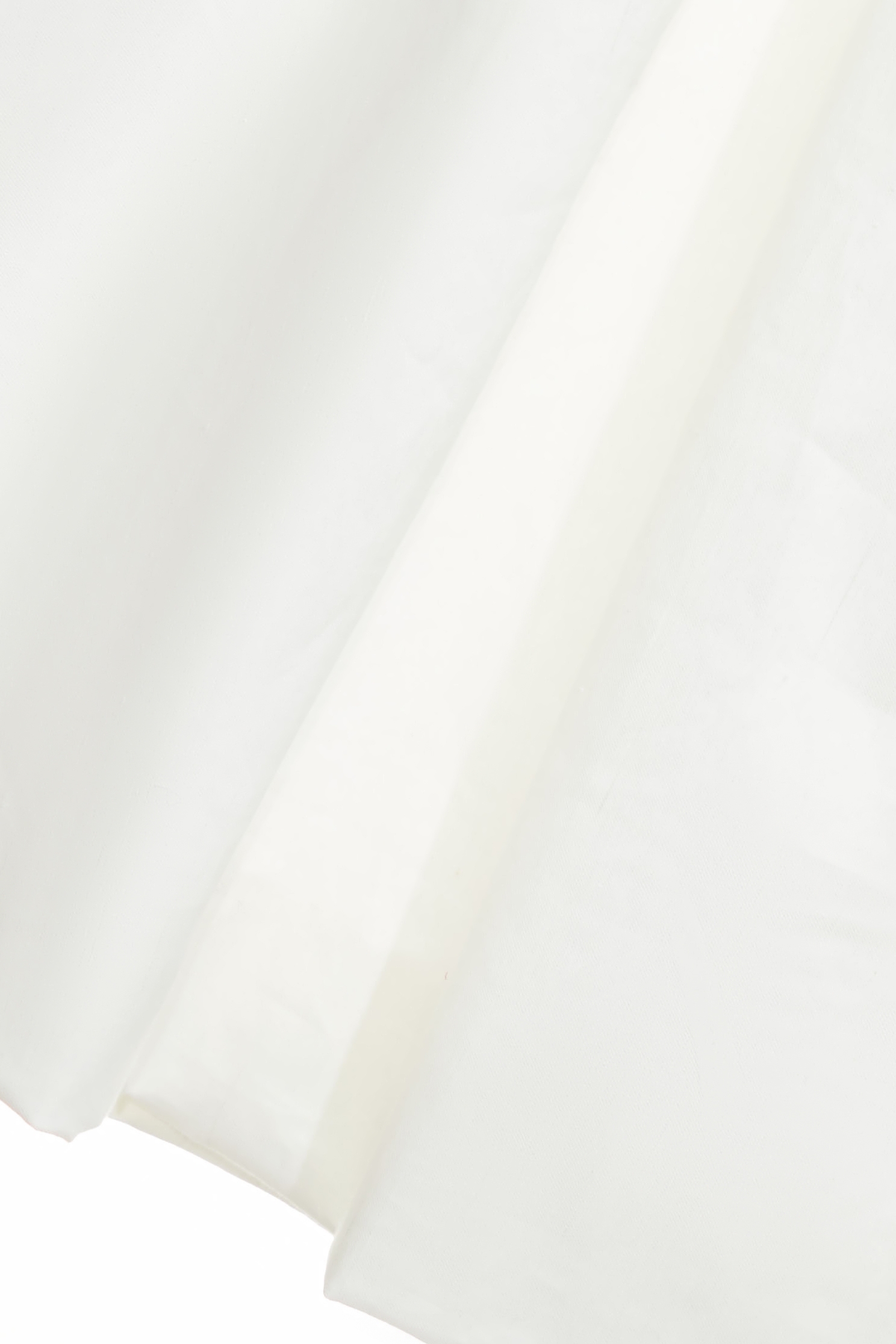 亮白色降落傘裙亮白色降落傘裙,人氣商品,春夏穿搭,白色裙子,約會特輯,網裙,蕾絲,長裙