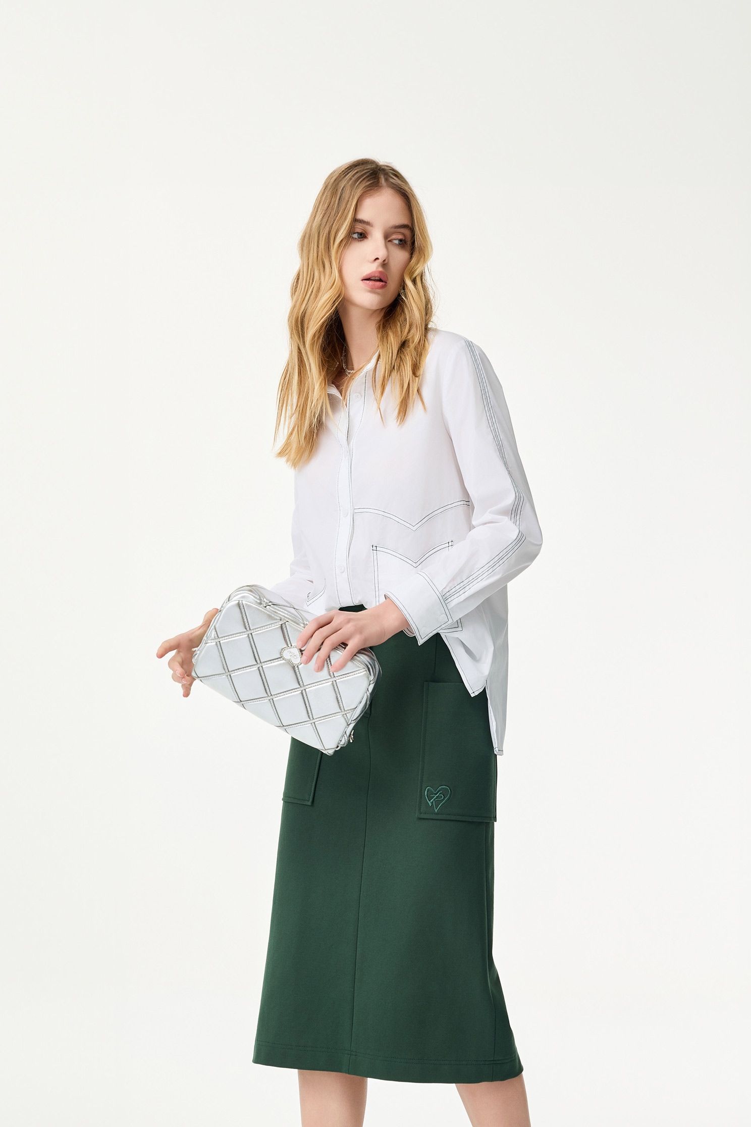 高山綠貼口袋中長裙高山綠貼口袋中長裙,上班OL穿搭,春夏穿搭,繡花,長裙