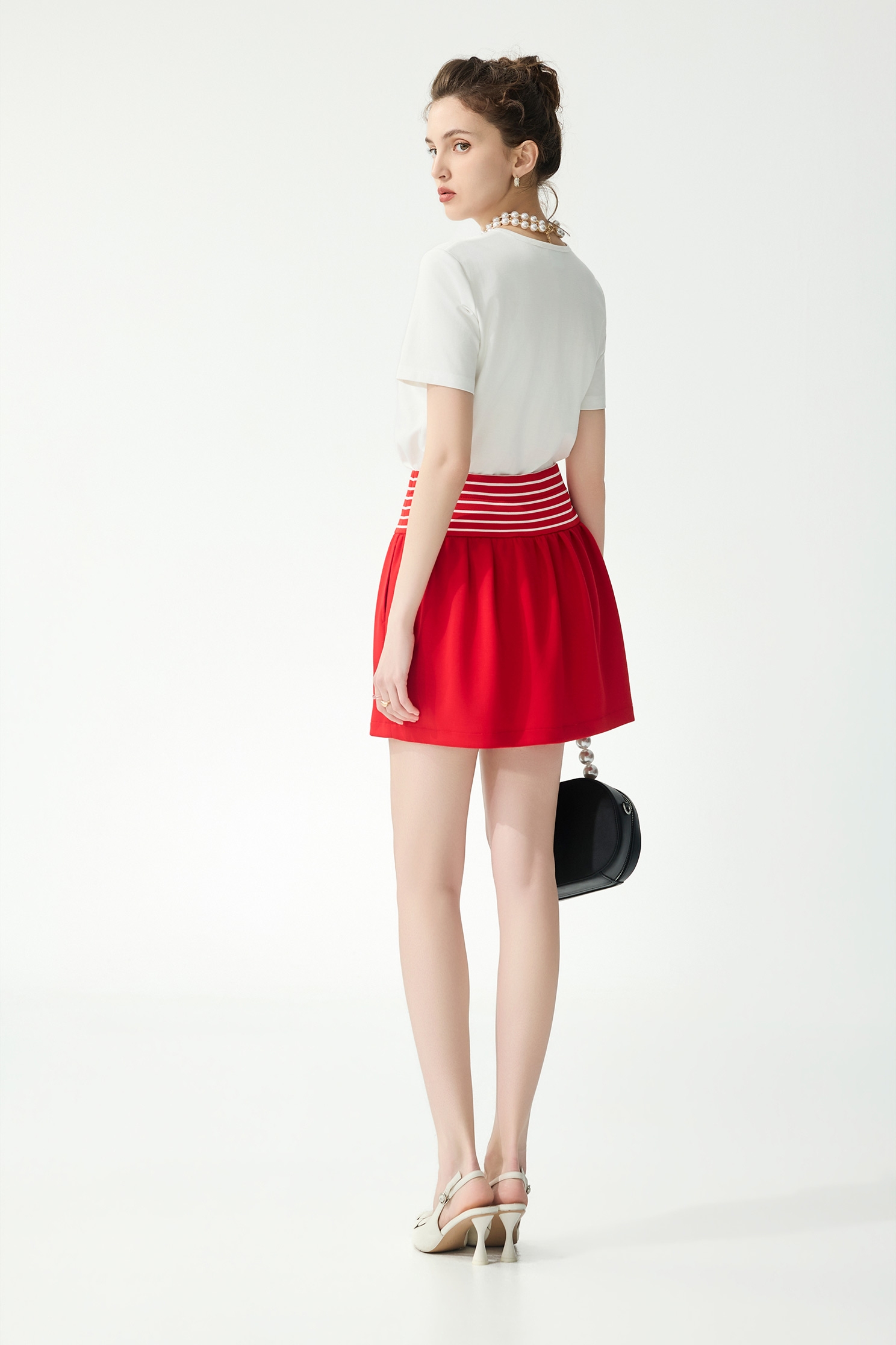 紅梅色配條寬腰短裙紅梅色配條寬腰短裙,春夏穿搭,短裙