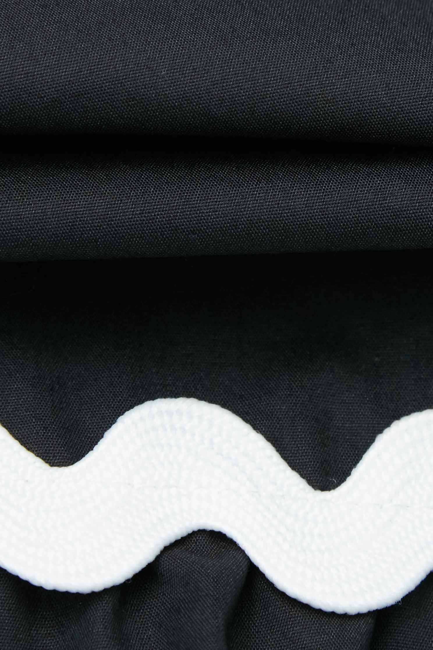 極致黑波浪織帶蛋糕裙極致黑波浪織帶蛋糕裙,上班OL穿搭,春夏穿搭,條紋,長裙,黑色裙子