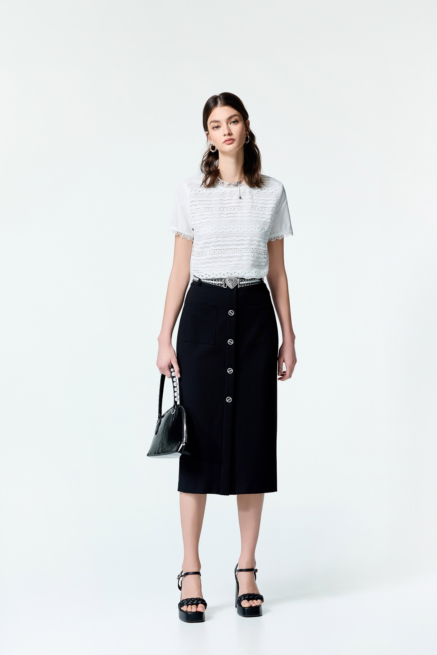 黑色逢釦裝飾直筒裙黑色逢釦裝飾直筒裙,上班OL穿搭,人氣商品,春夏穿搭,長裙,黑色裙子