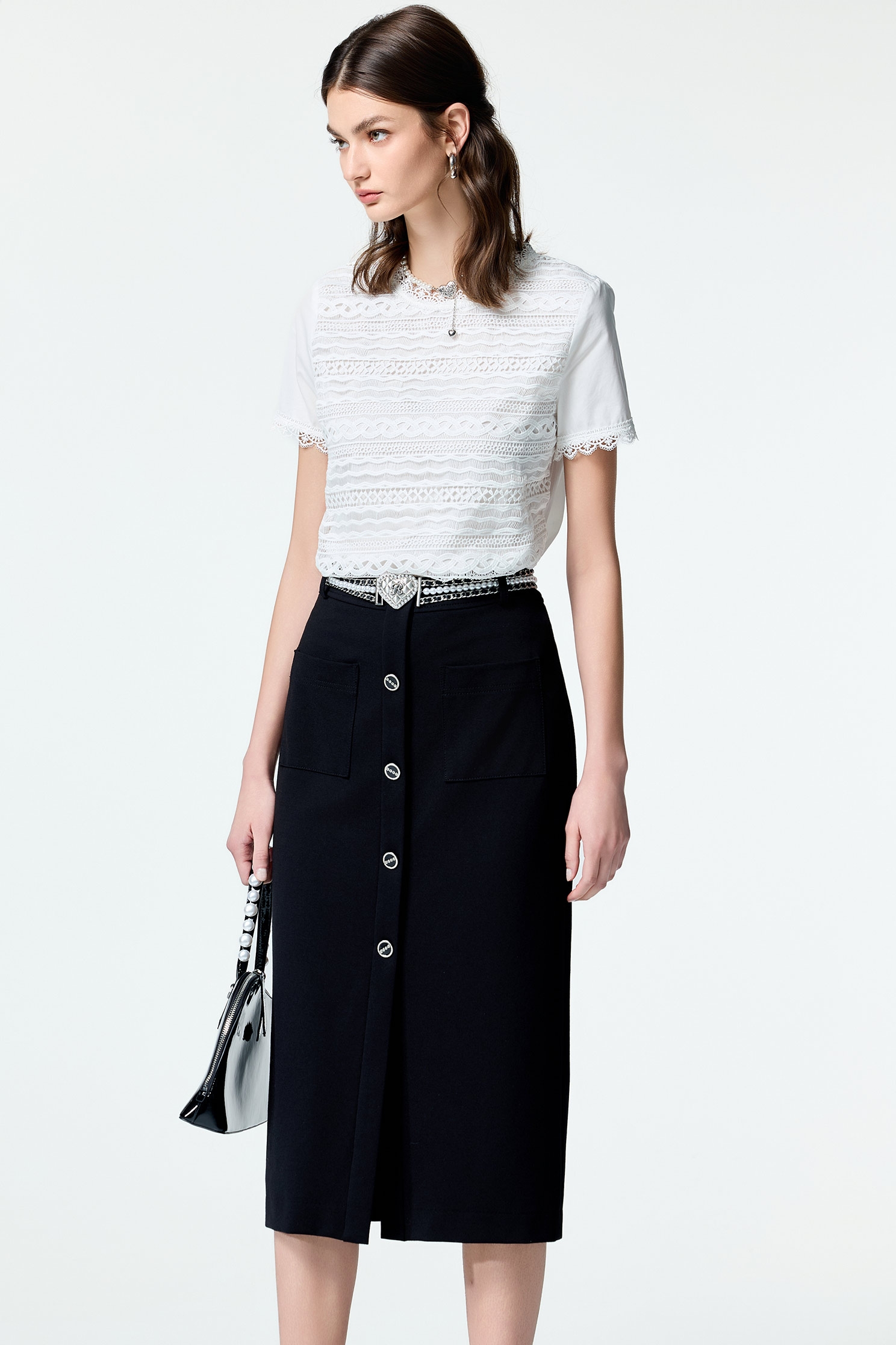 黑色逢釦裝飾直筒裙黑色逢釦裝飾直筒裙,上班OL穿搭,人氣商品,春夏穿搭,長裙,黑色裙子