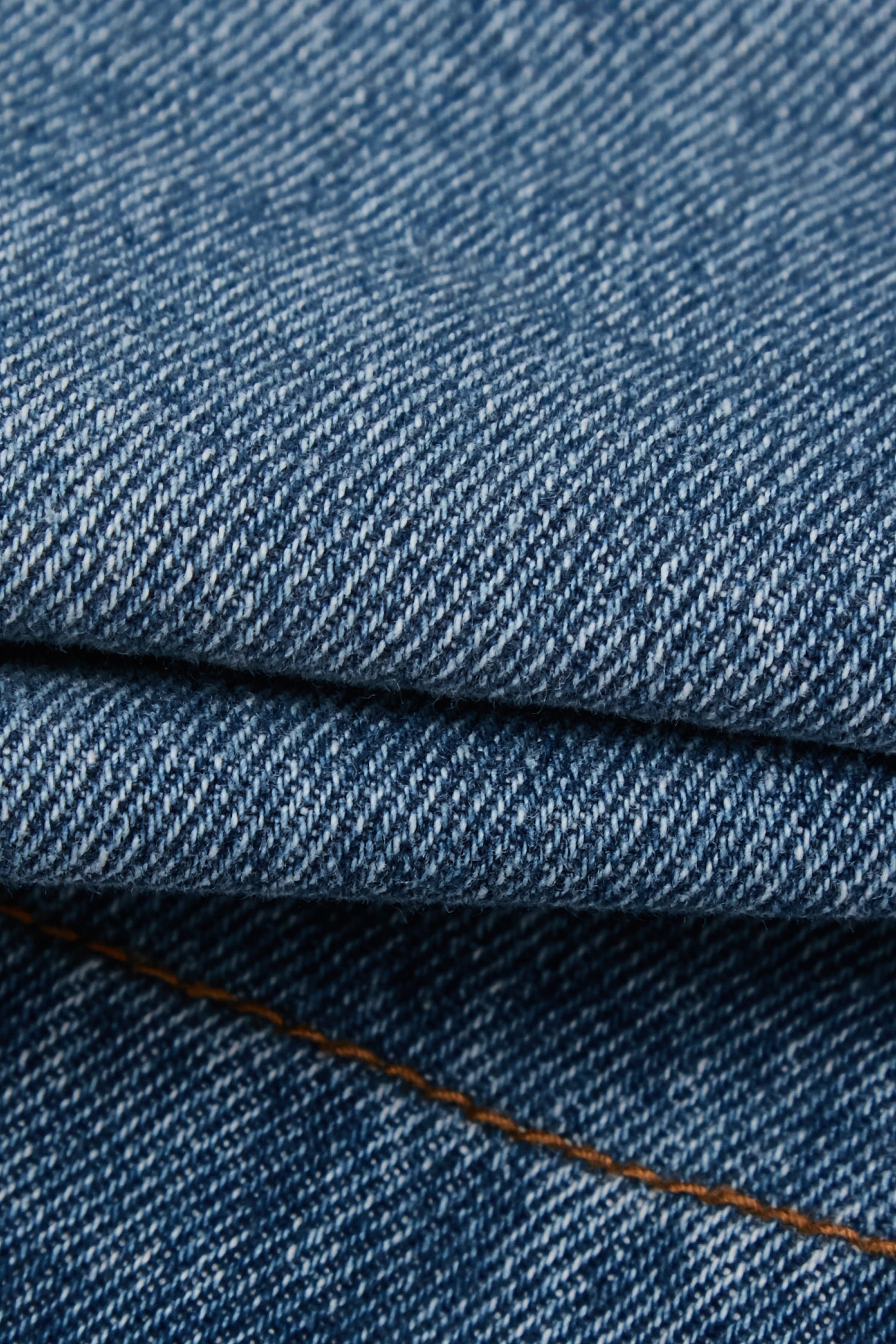 後口袋繡花牛仔短裙後口袋繡花牛仔短裙,丹寧,春夏穿搭,牛仔,牛仔短裙,牛仔裙,短裙,約會特輯,繡花,輕奢度假,輕奢渡假