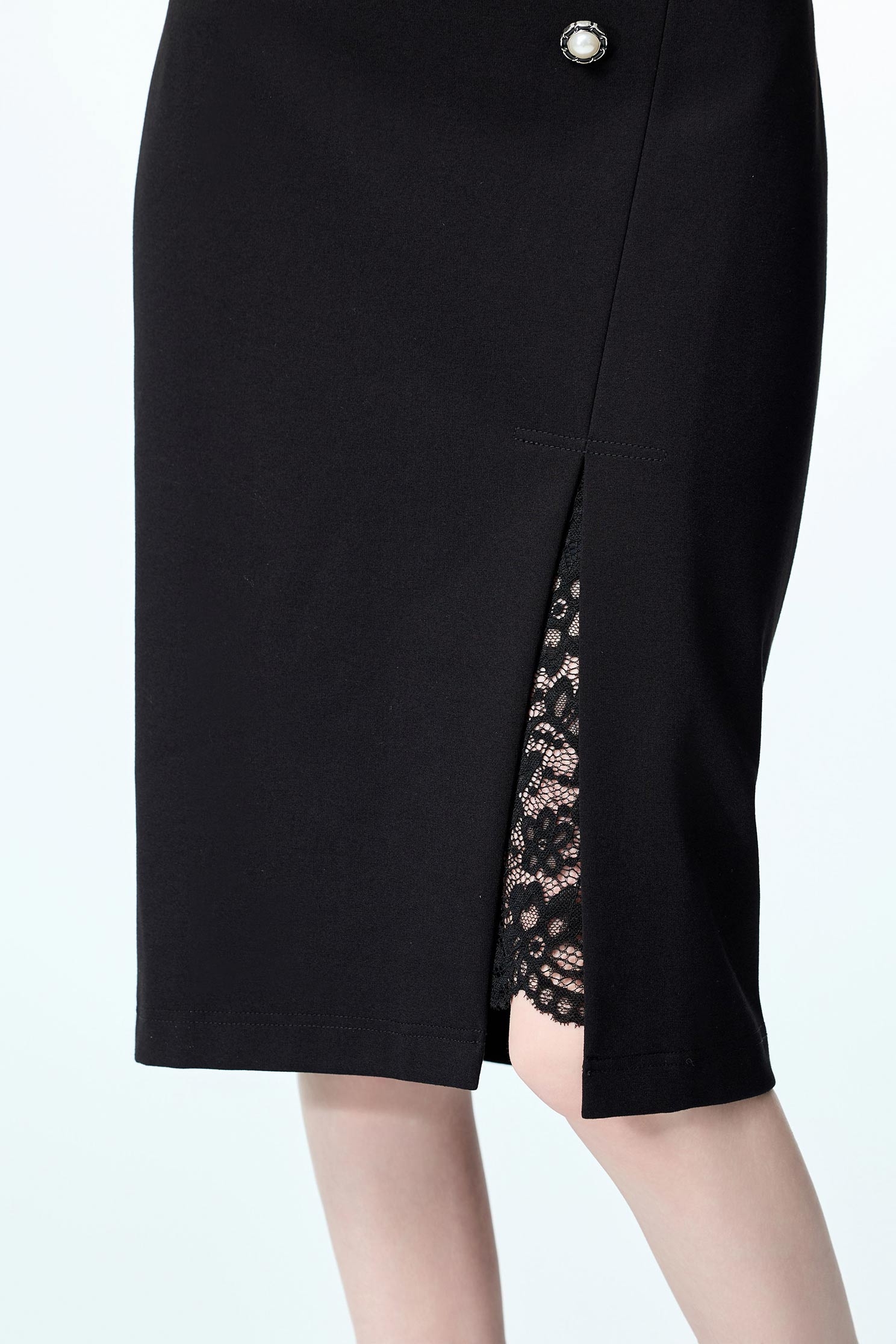 極瘦羅馬布拼接蕾絲膝下窄裙極瘦羅馬布拼接蕾絲膝下窄裙,上班OL穿搭,秋冬穿搭,窄裙,蕾絲,蕾絲裙,長裙,黑色裙子