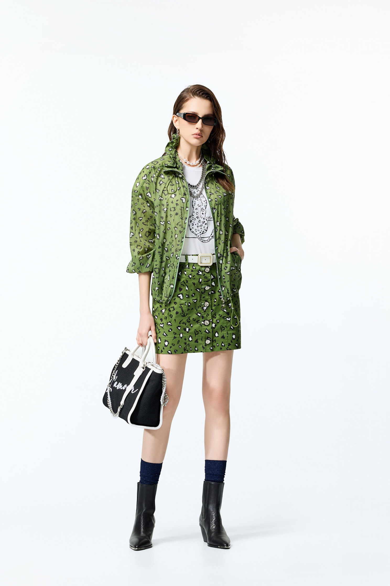 神秘綠豹紋印花短裙神秘綠豹紋印花短裙,時髦成套搭配,短裙,秋冬穿搭