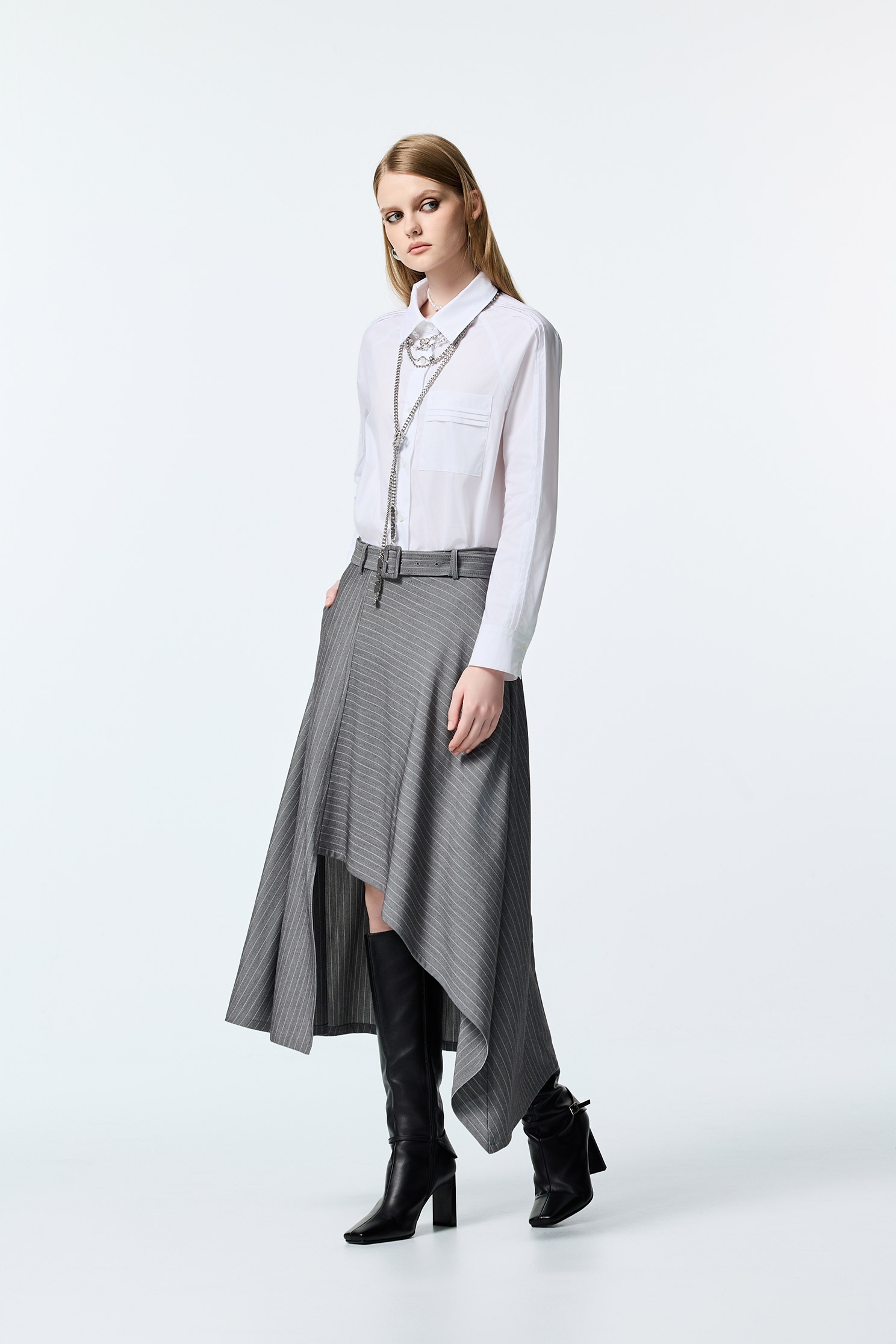 靜謐灰細條紋造型長裙靜謐灰細條紋造型長裙,上班OL穿搭,人氣商品,條紋,秋冬穿搭,長裙