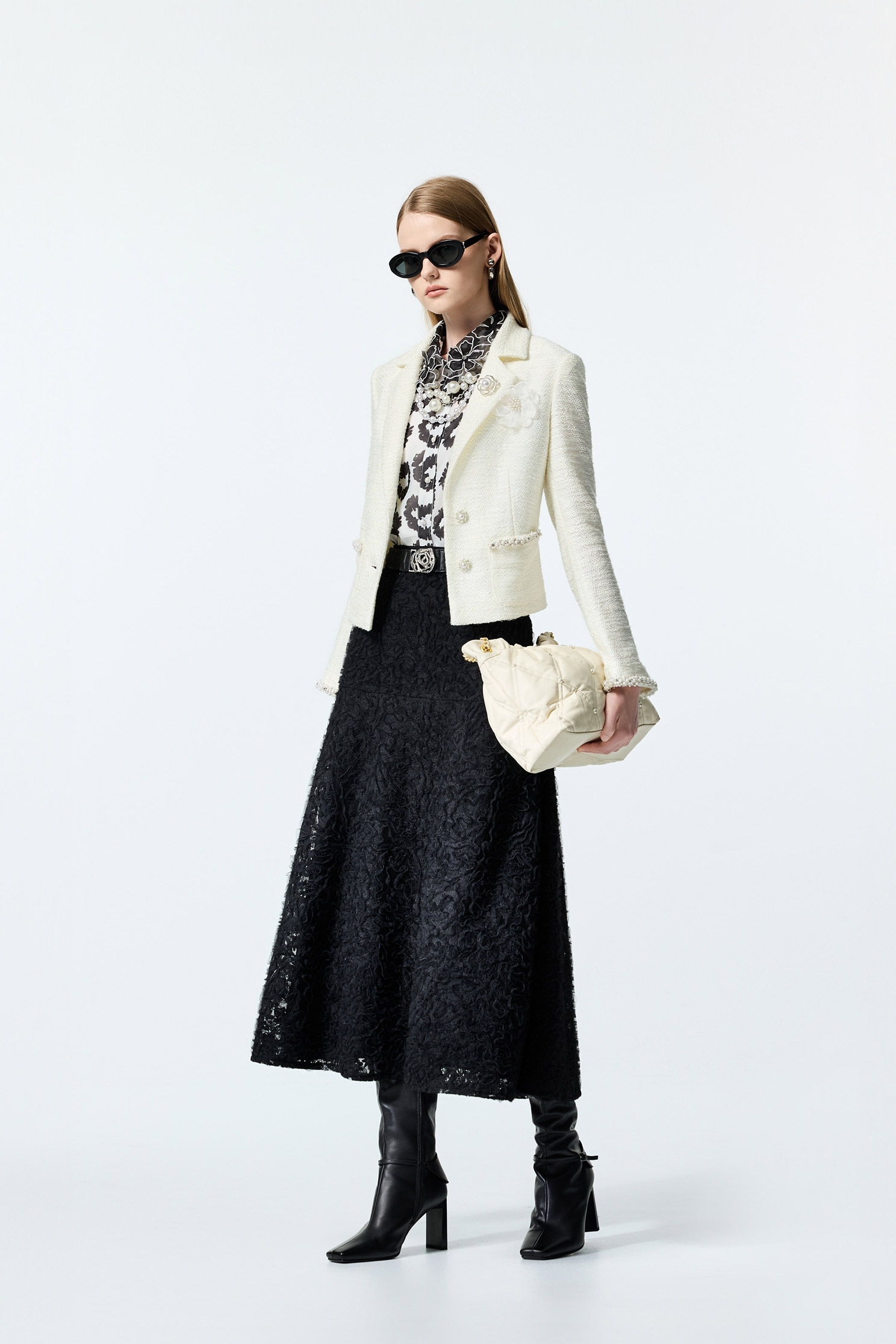 立體網布繡花展式波浪中長裙立體網布繡花展式波浪中長裙,上班OL穿搭,人氣商品,秋冬穿搭,約會特輯,繡花,花花世界,長裙