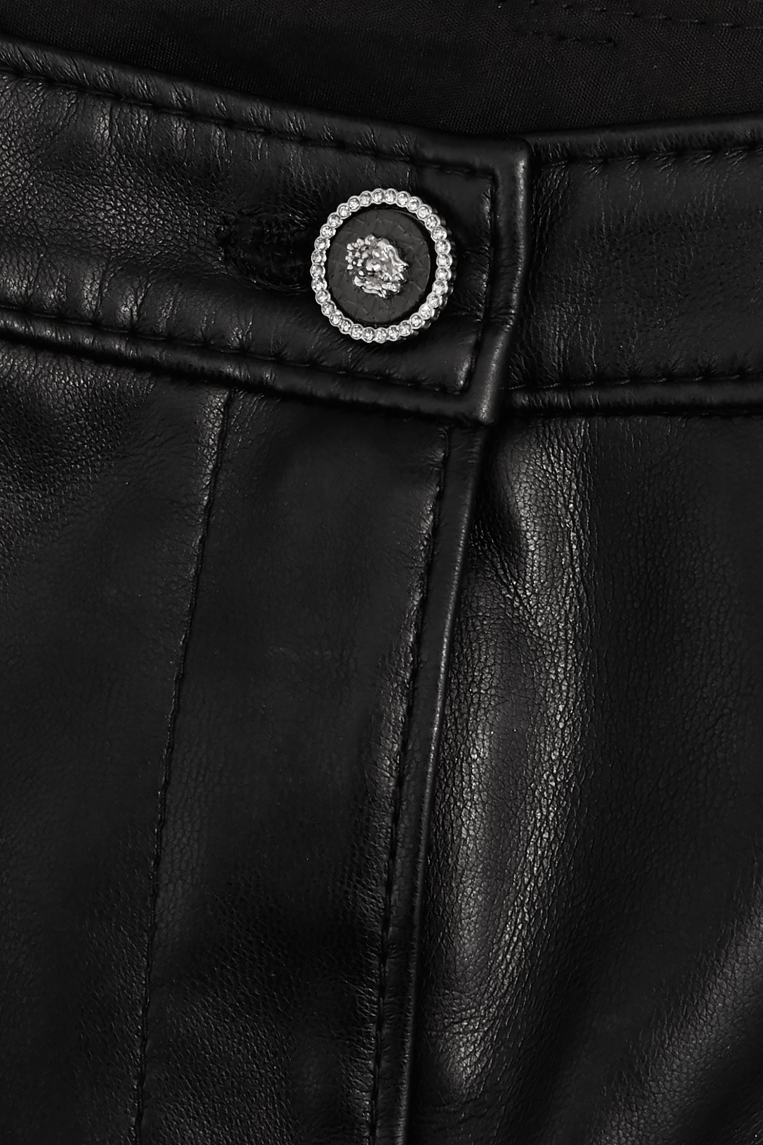 不對稱下擺仿皮長裙不對稱下擺仿皮長裙,上班OL穿搭,派對特輯,皮革,秋冬穿搭,約會特輯,長裙