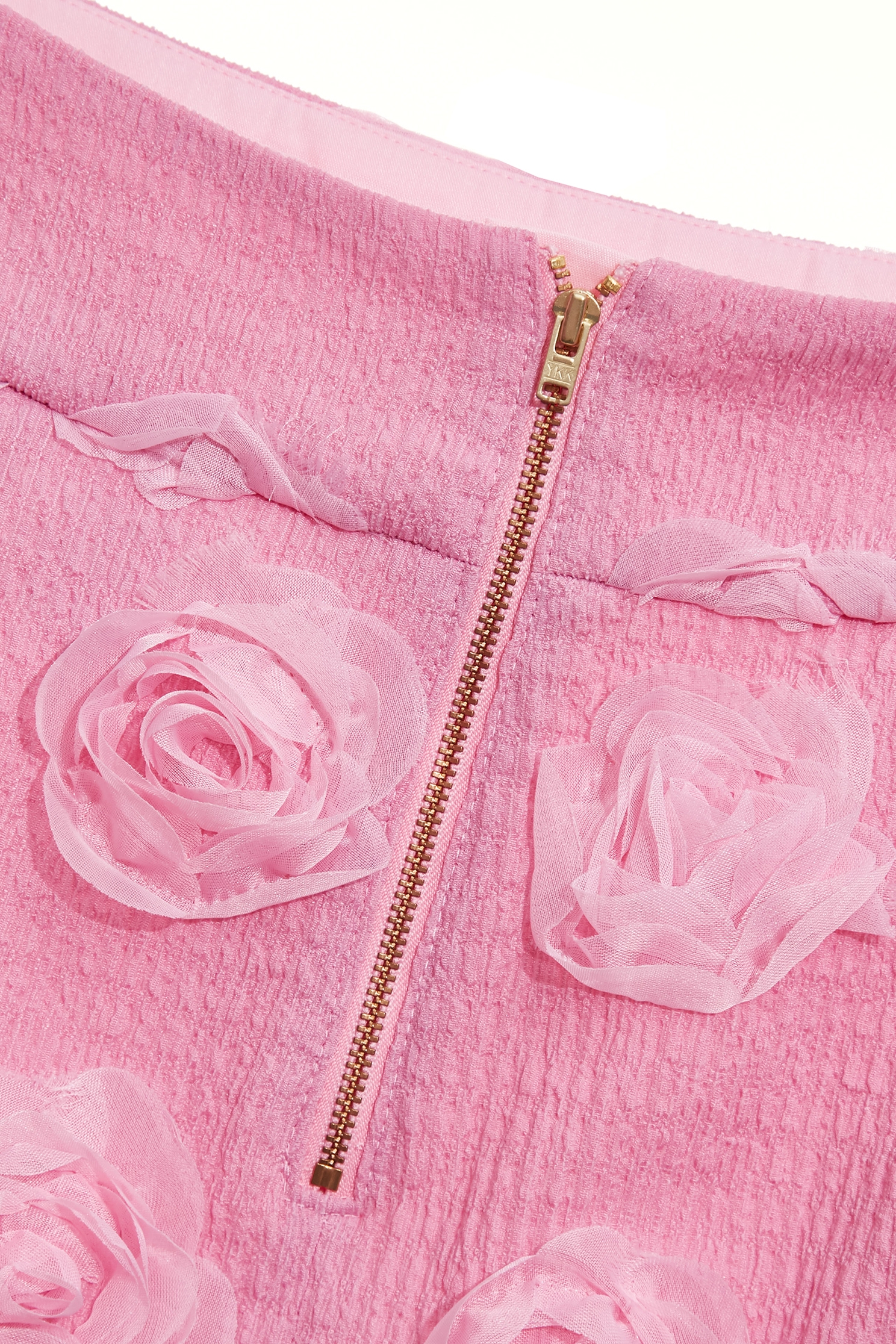 玫瑰石英粉車玫瑰花短裙玫瑰石英粉車玫瑰花短裙,人氣商品,時髦成套搭配,派對特輯,短裙,秋冬穿搭,約會特輯,花花世界