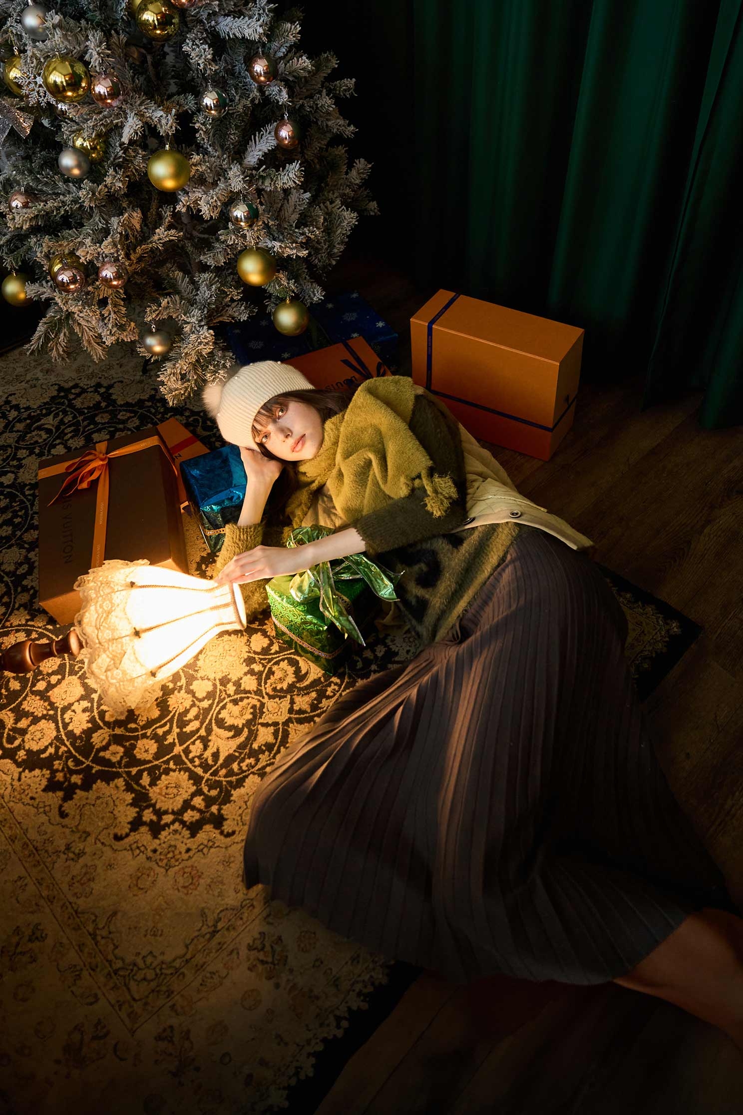 月光霧感針織百褶裙月光灰針織百褶裙,上班OL穿搭,秋冬穿搭,約會特輯,針織,長裙